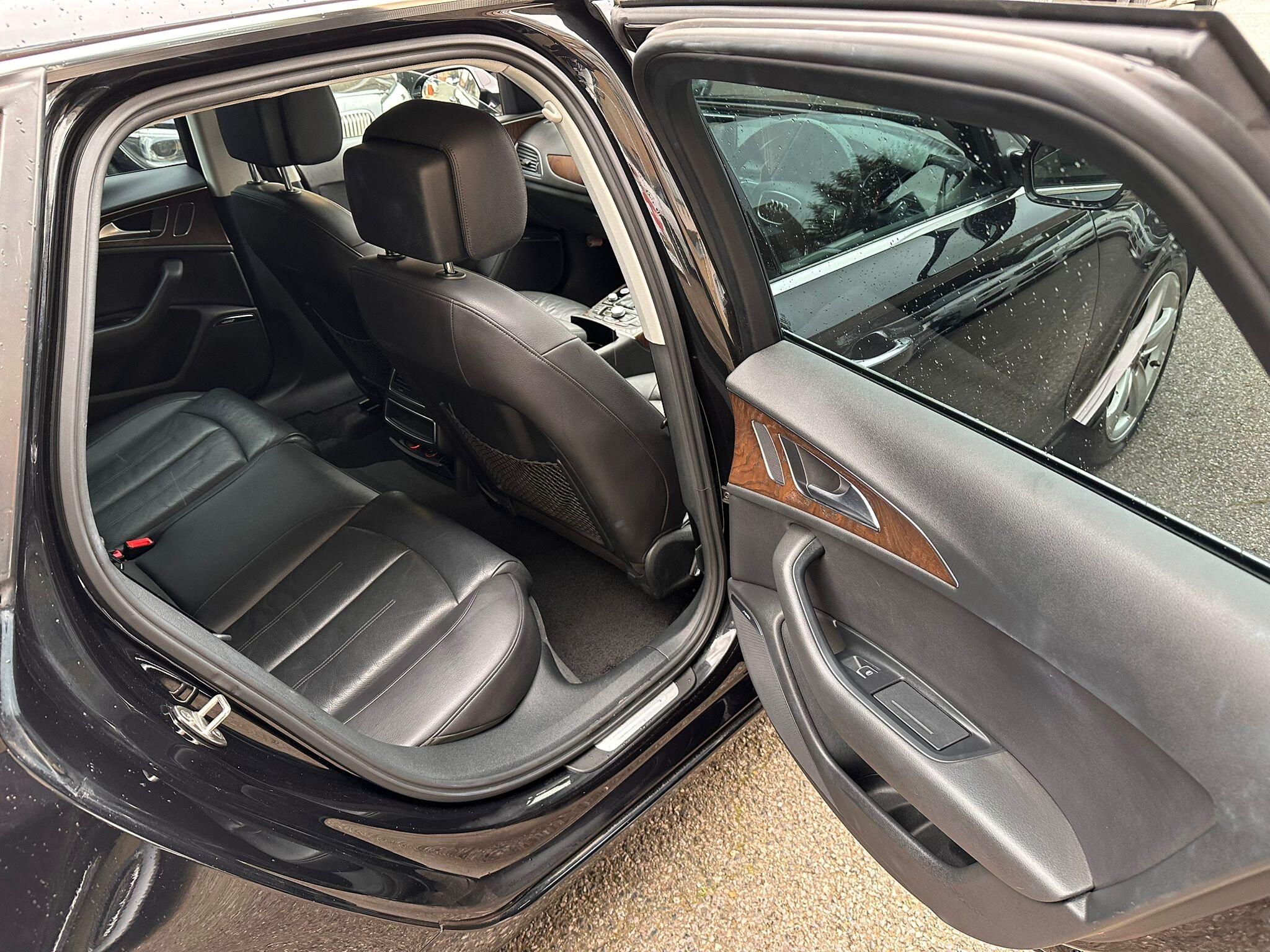 Audi A6 Avant view 17