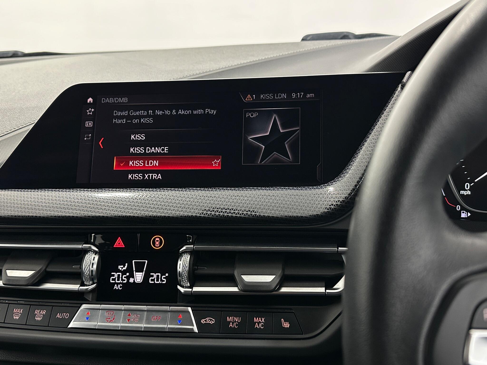 BMW 1 Series view 26