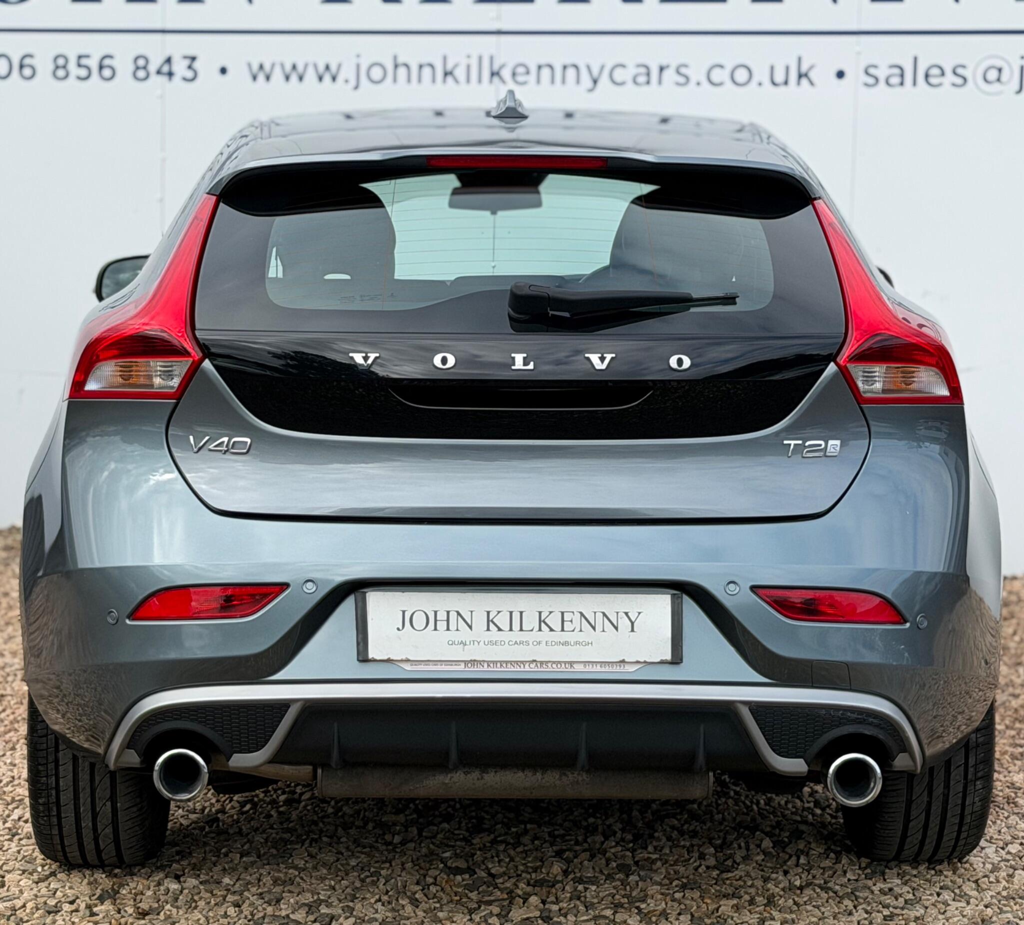 Volvo V40 view 5