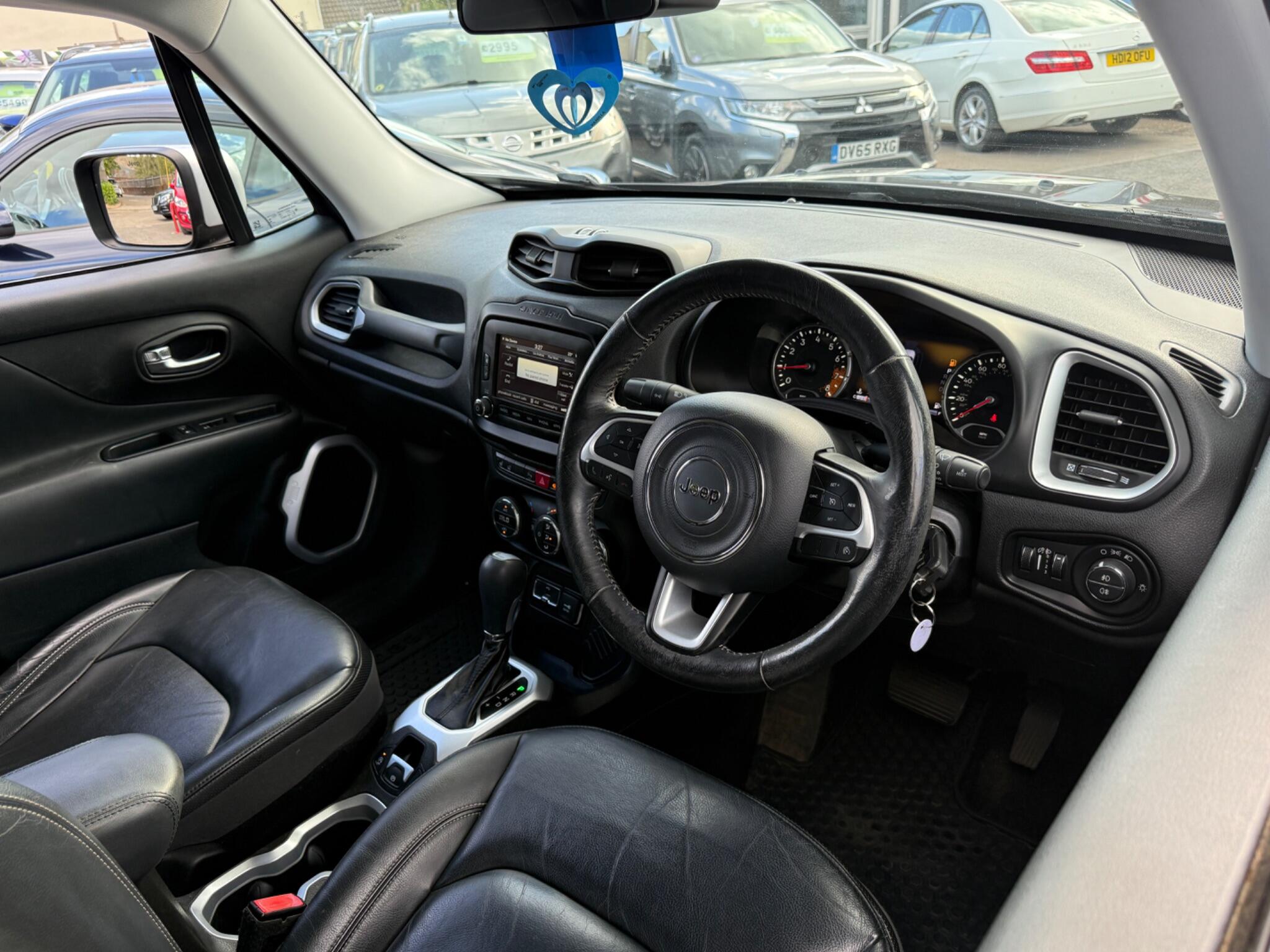 Jeep Renegade - Image 3