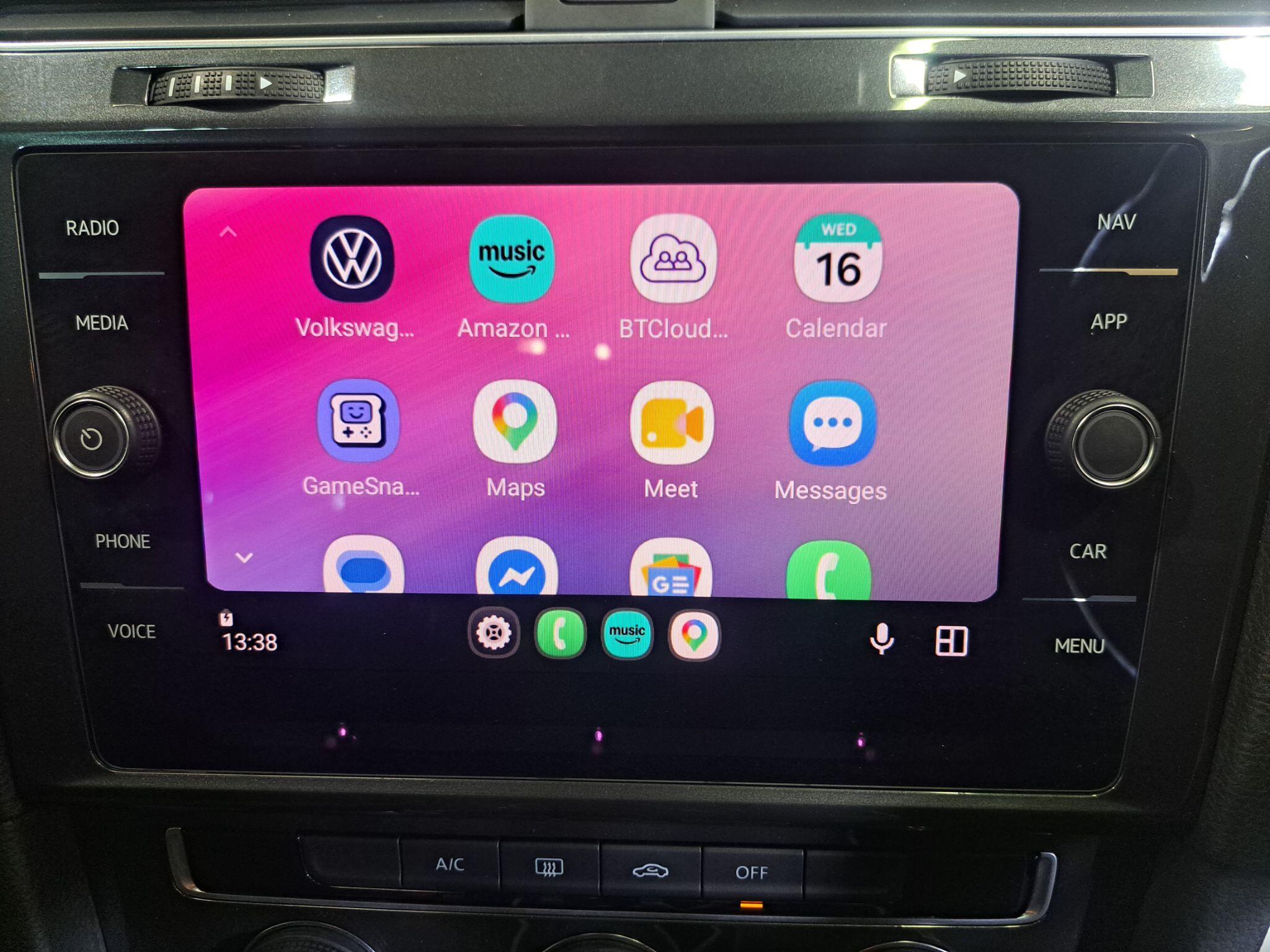 Volkswagen Golf view 24