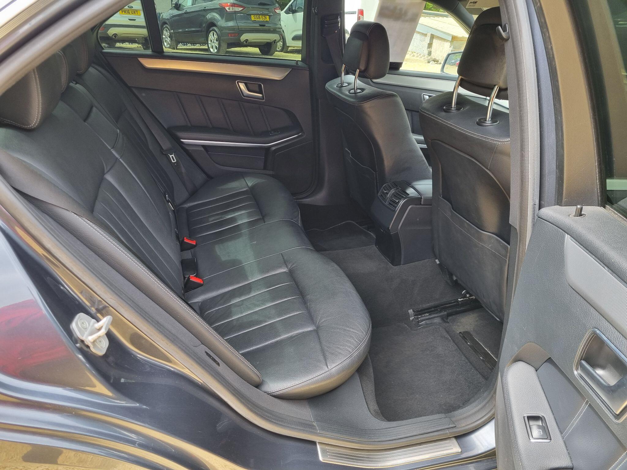 Mercedes-Benz E Class view 36