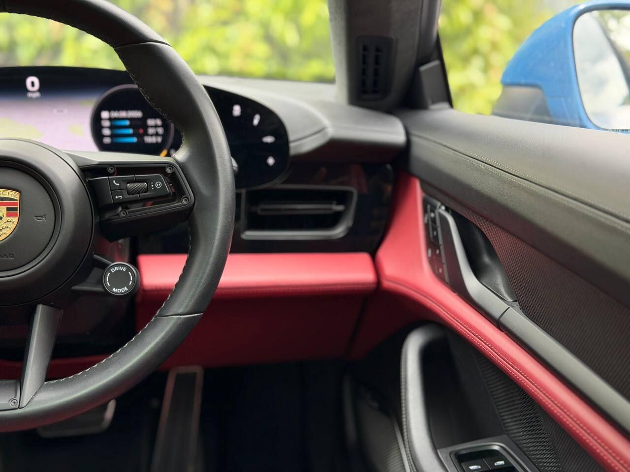 Porsche Taycan view 34