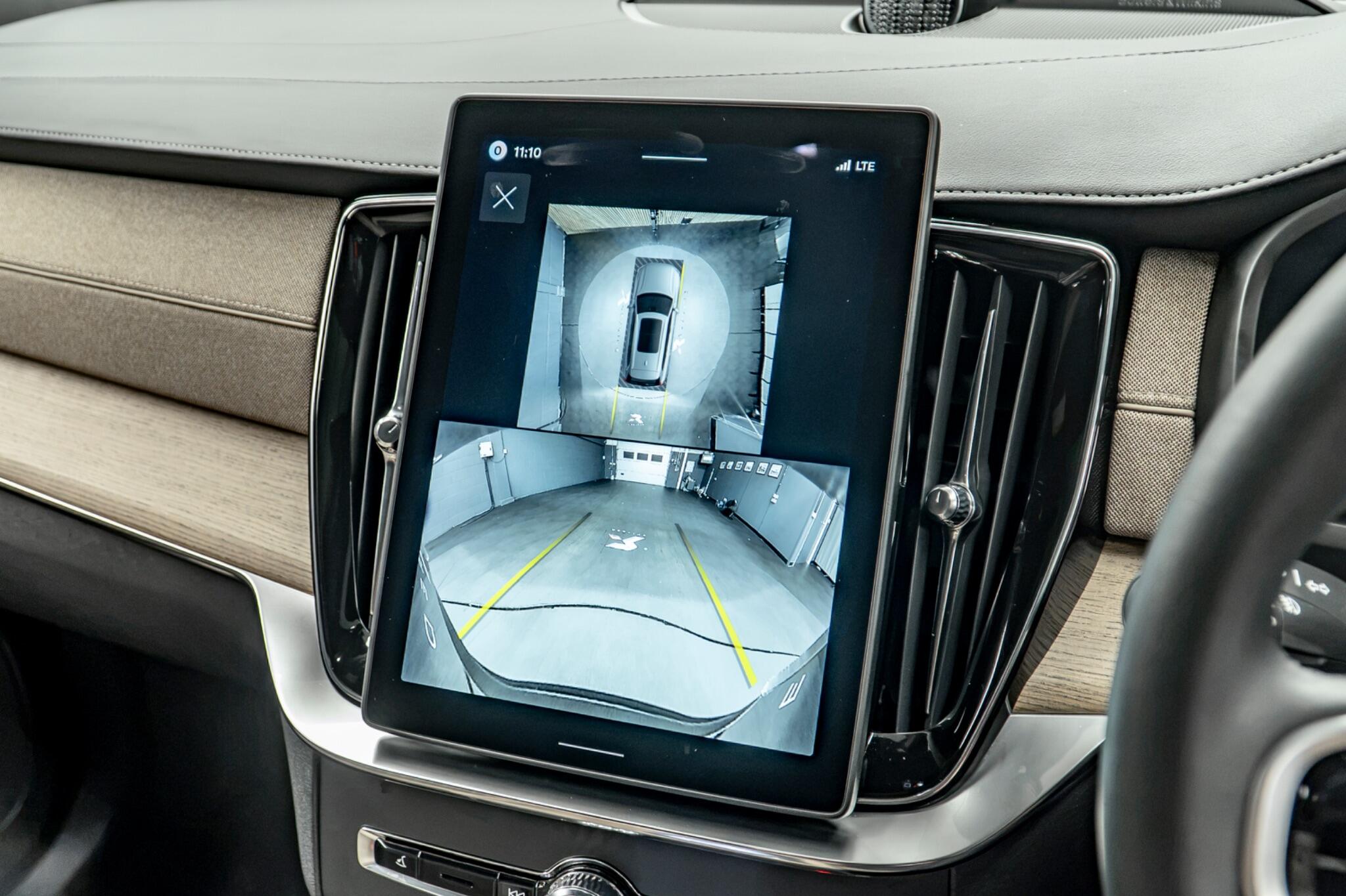 Volvo XC90 view 27