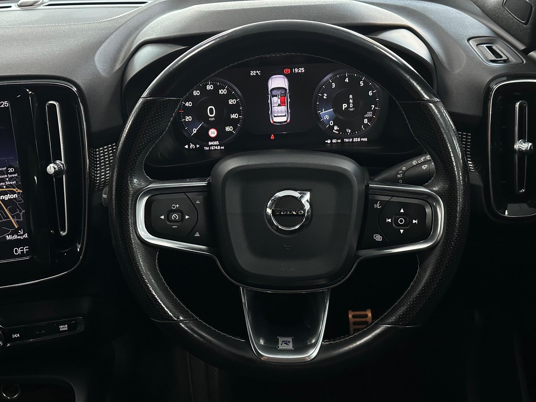 Volvo XC40 view 18