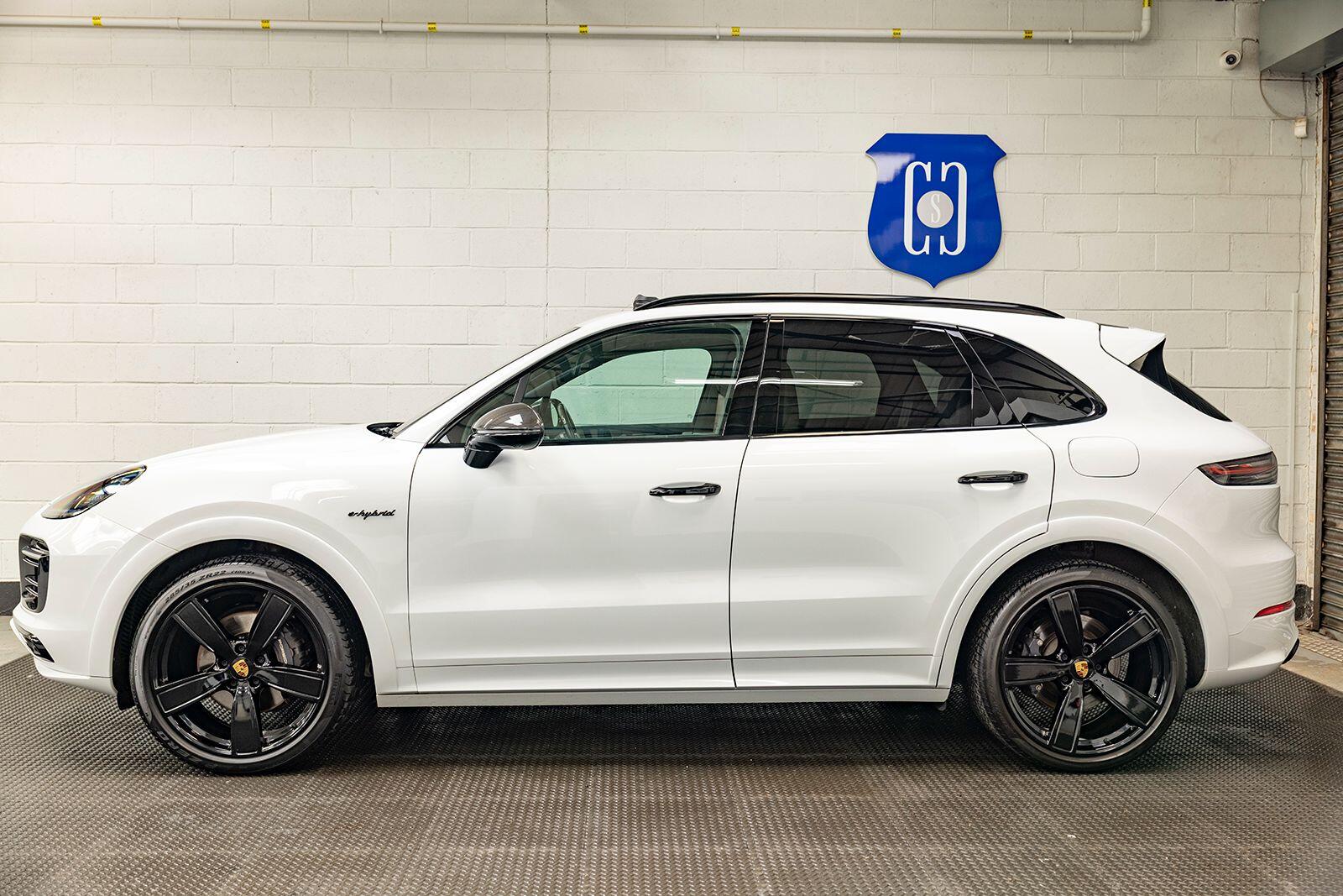 Porsche Cayenne view 5