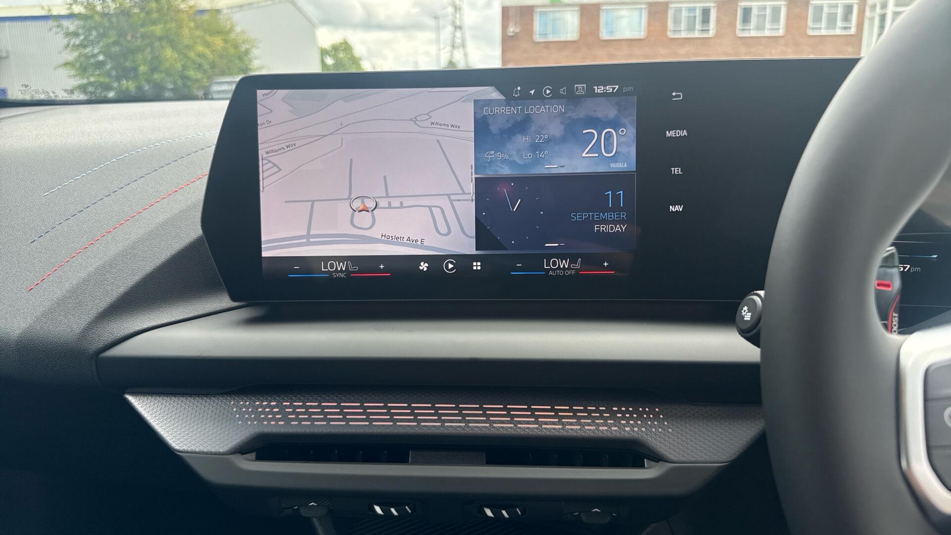 BMW 1 Series view 8