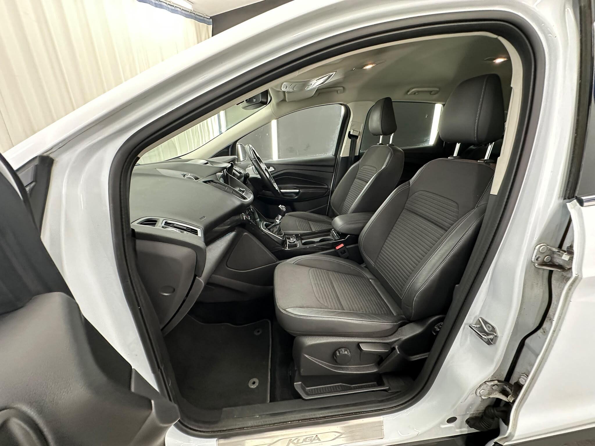 Ford Kuga view 28