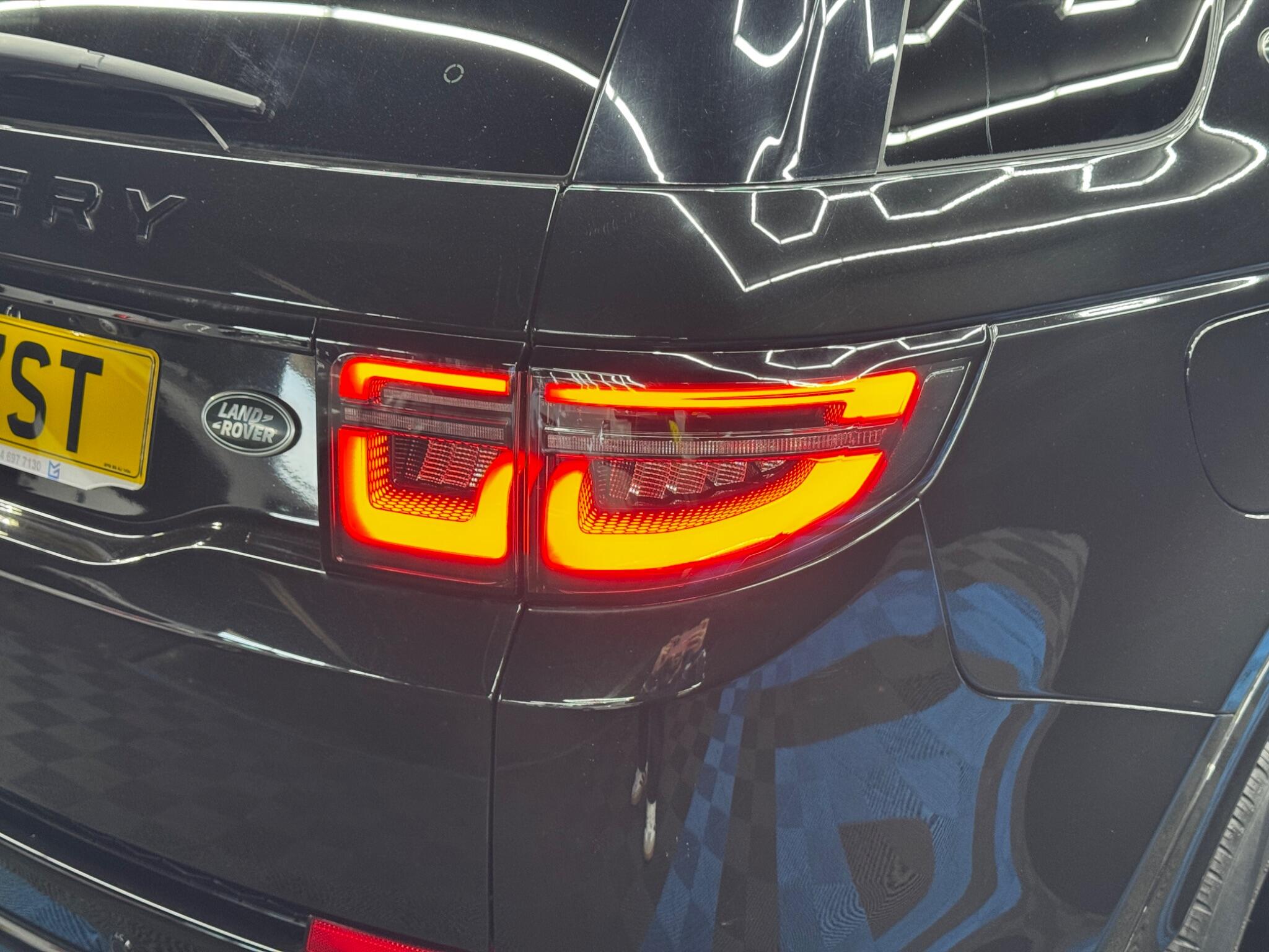Land Rover Discovery Sport view 47