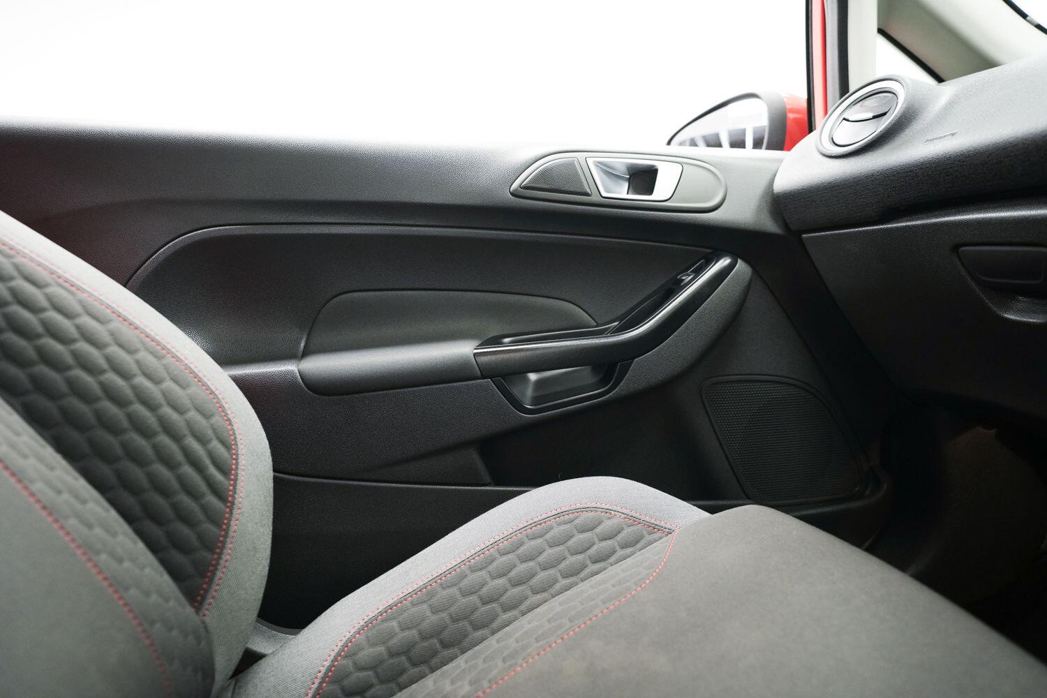 Ford Fiesta view 18