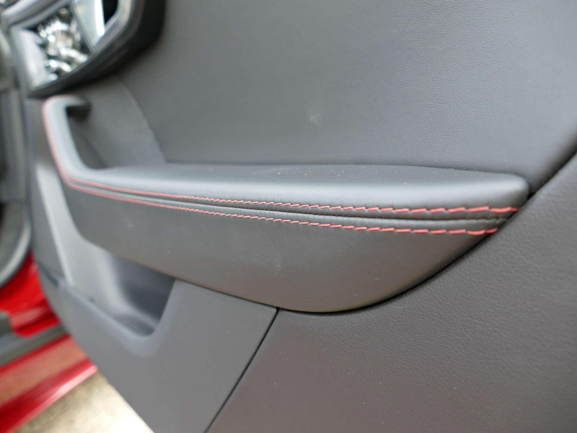 Jaguar F-Type view 36