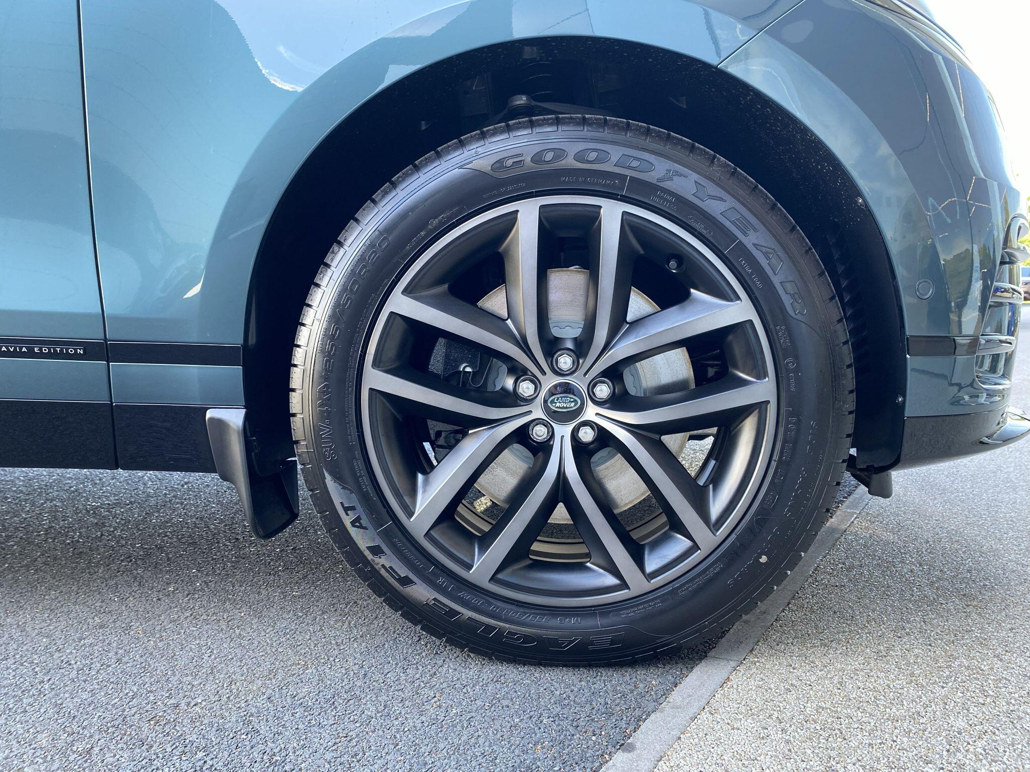 Land Rover Range Rover Velar view 9