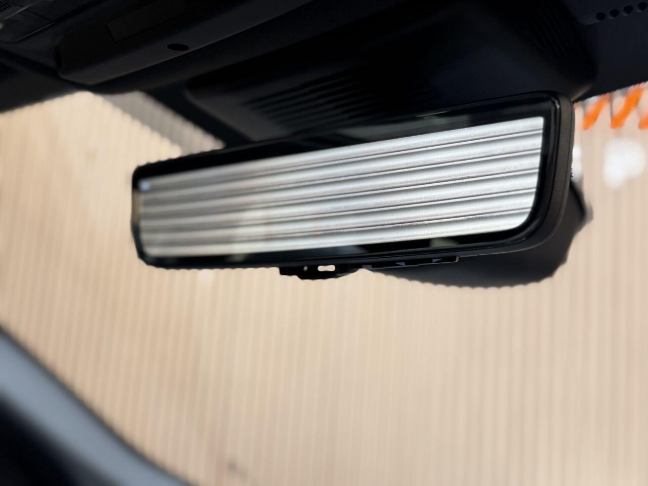 Land Rover Discovery Sport view 49