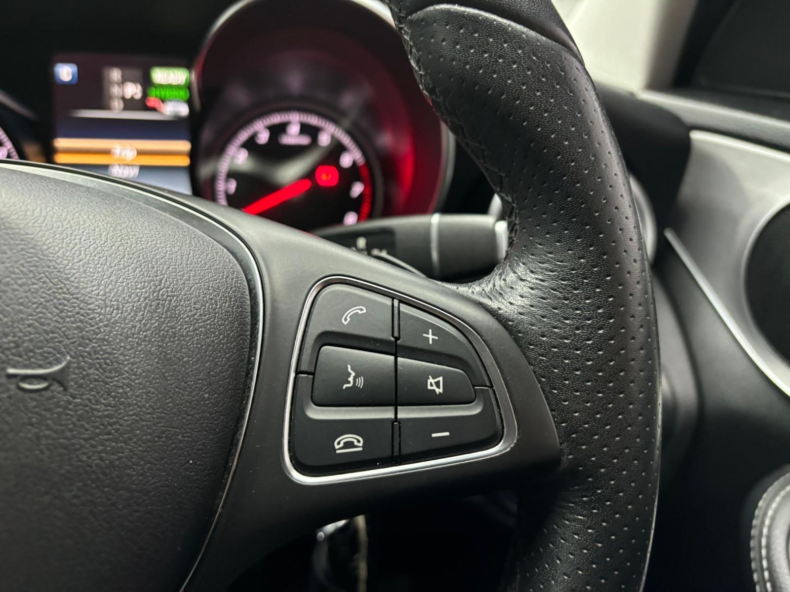 Mercedes-Benz C Class view 12
