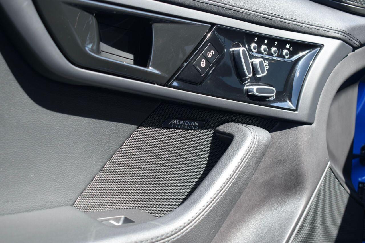 Jaguar F-Type view 28