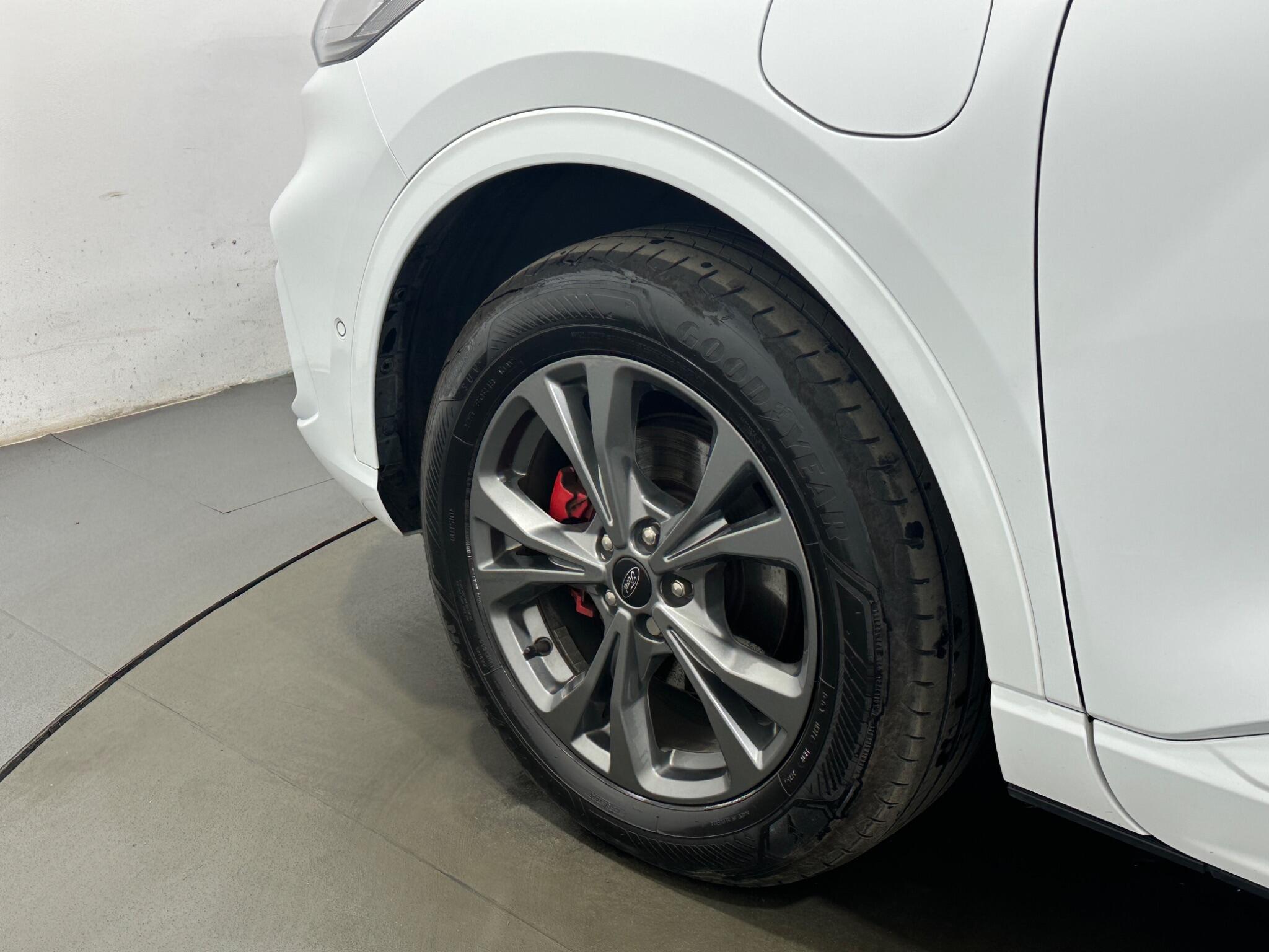 Ford Kuga view 48