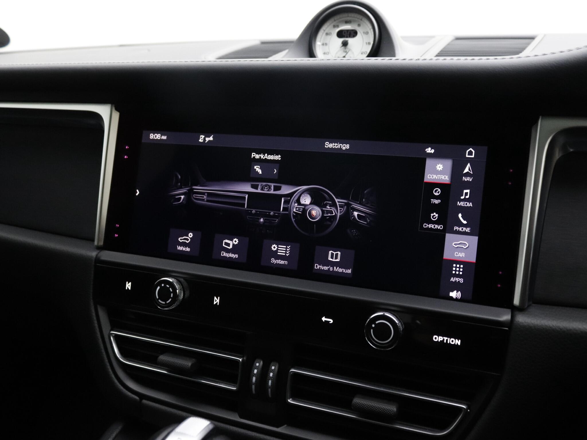 Porsche Macan view 33
