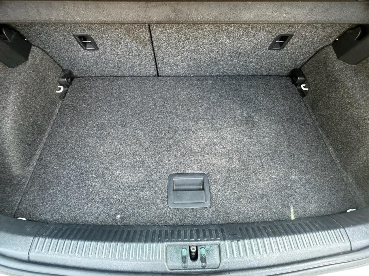 Volkswagen Polo view 36