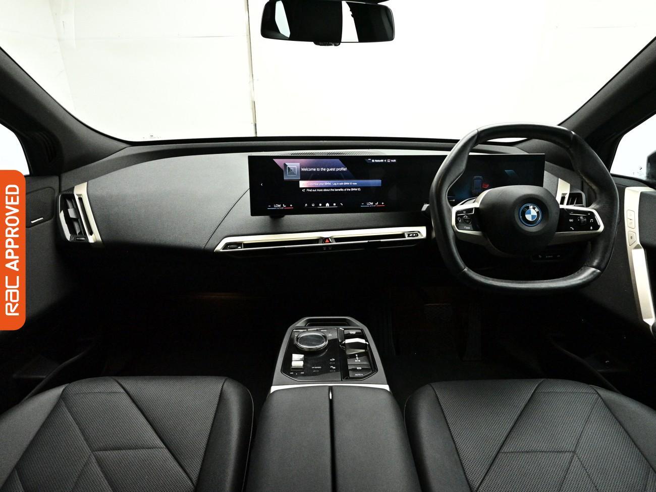 BMW Ix view 2