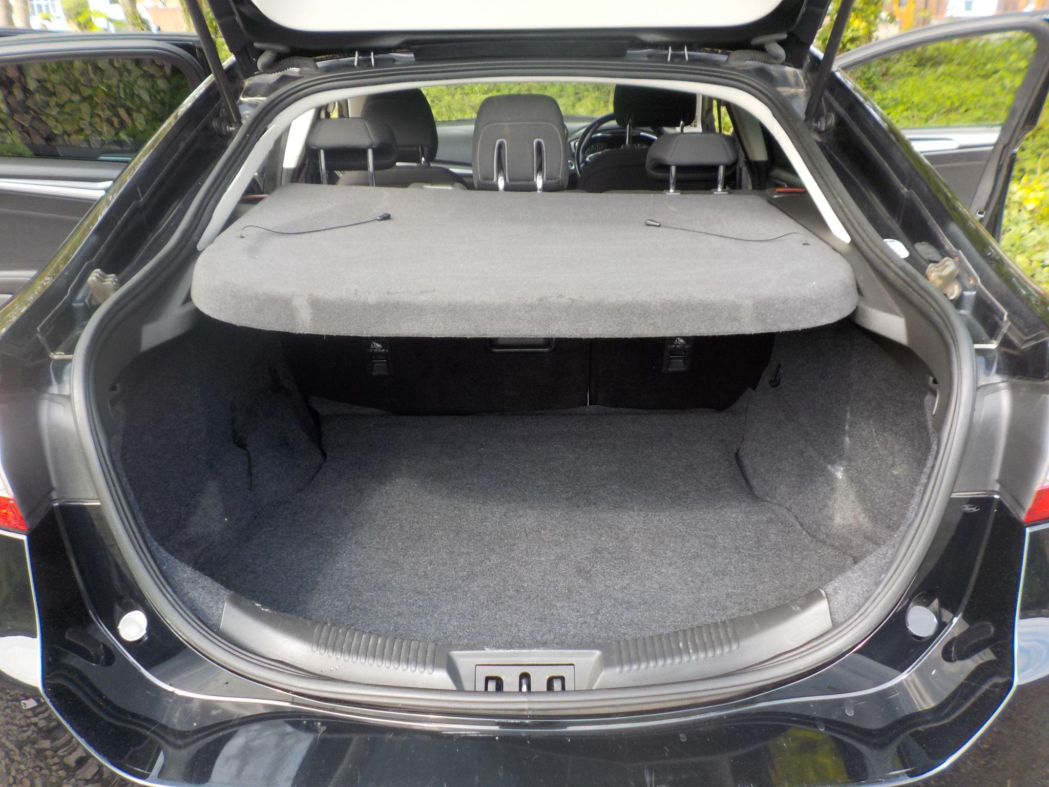 Ford Mondeo 2.0 TDCi Titanium Euro 6 (s/s) 5dr