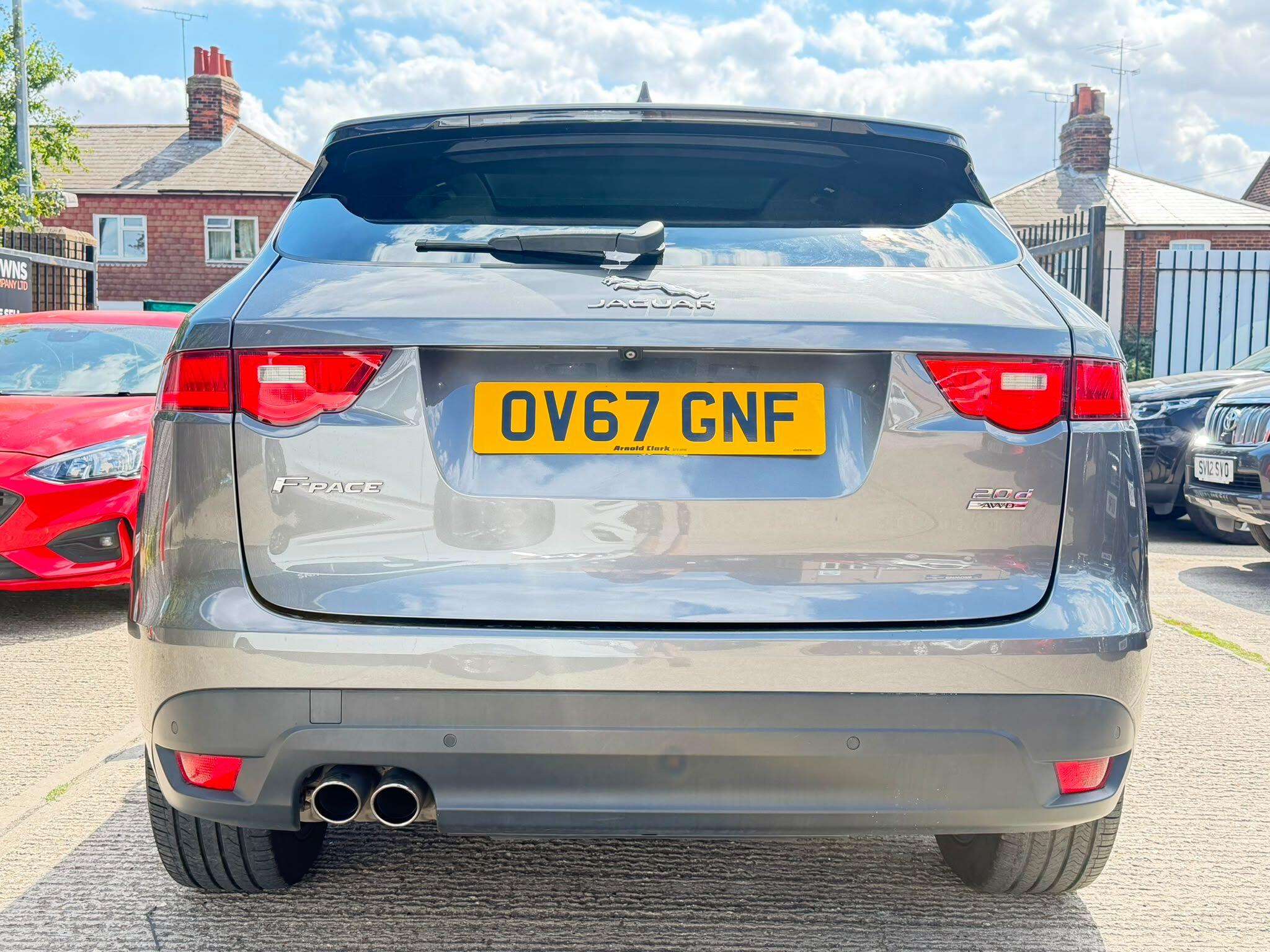 Jaguar F-Pace view 4
