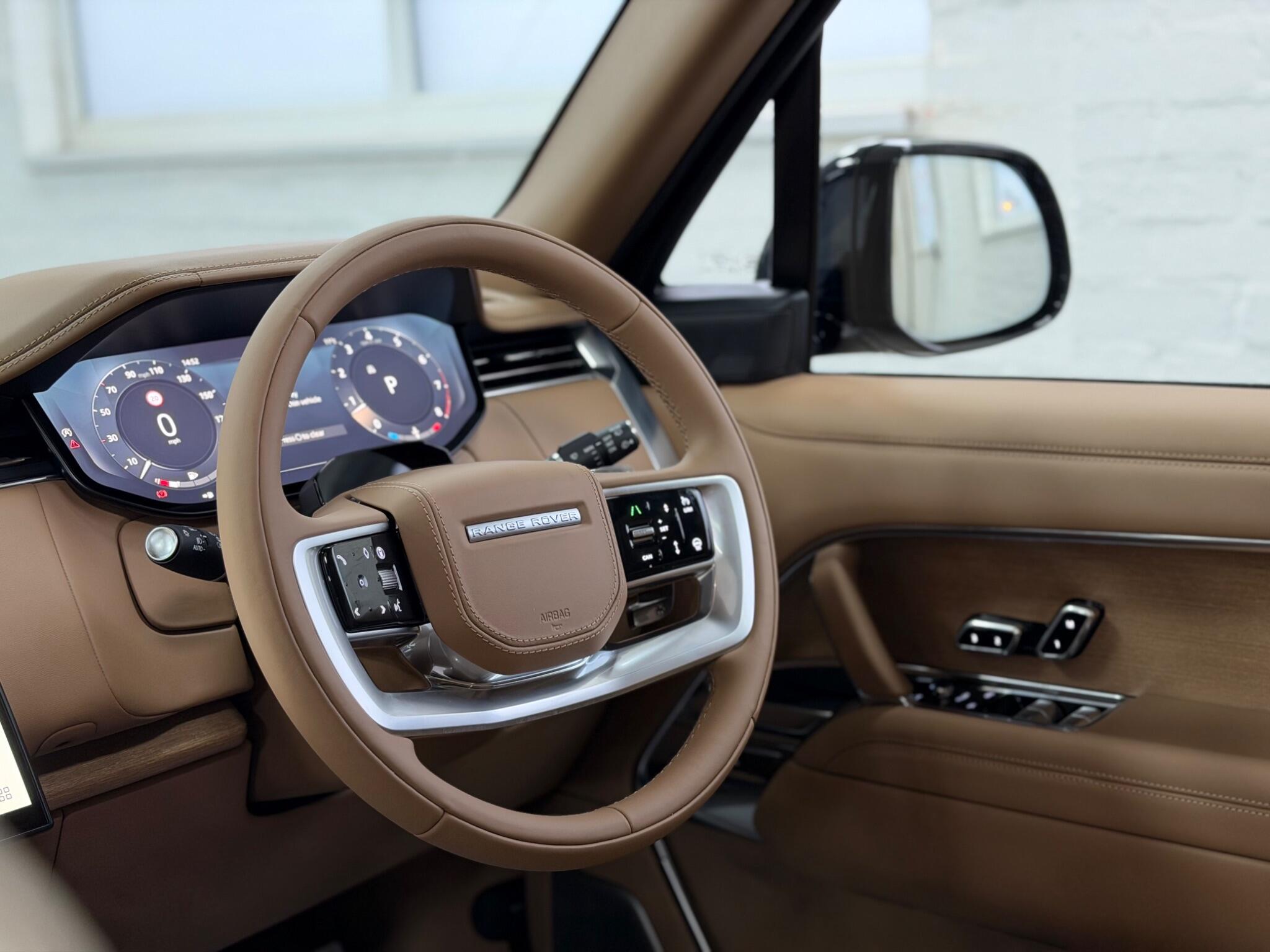Land Rover Range Rover view 52