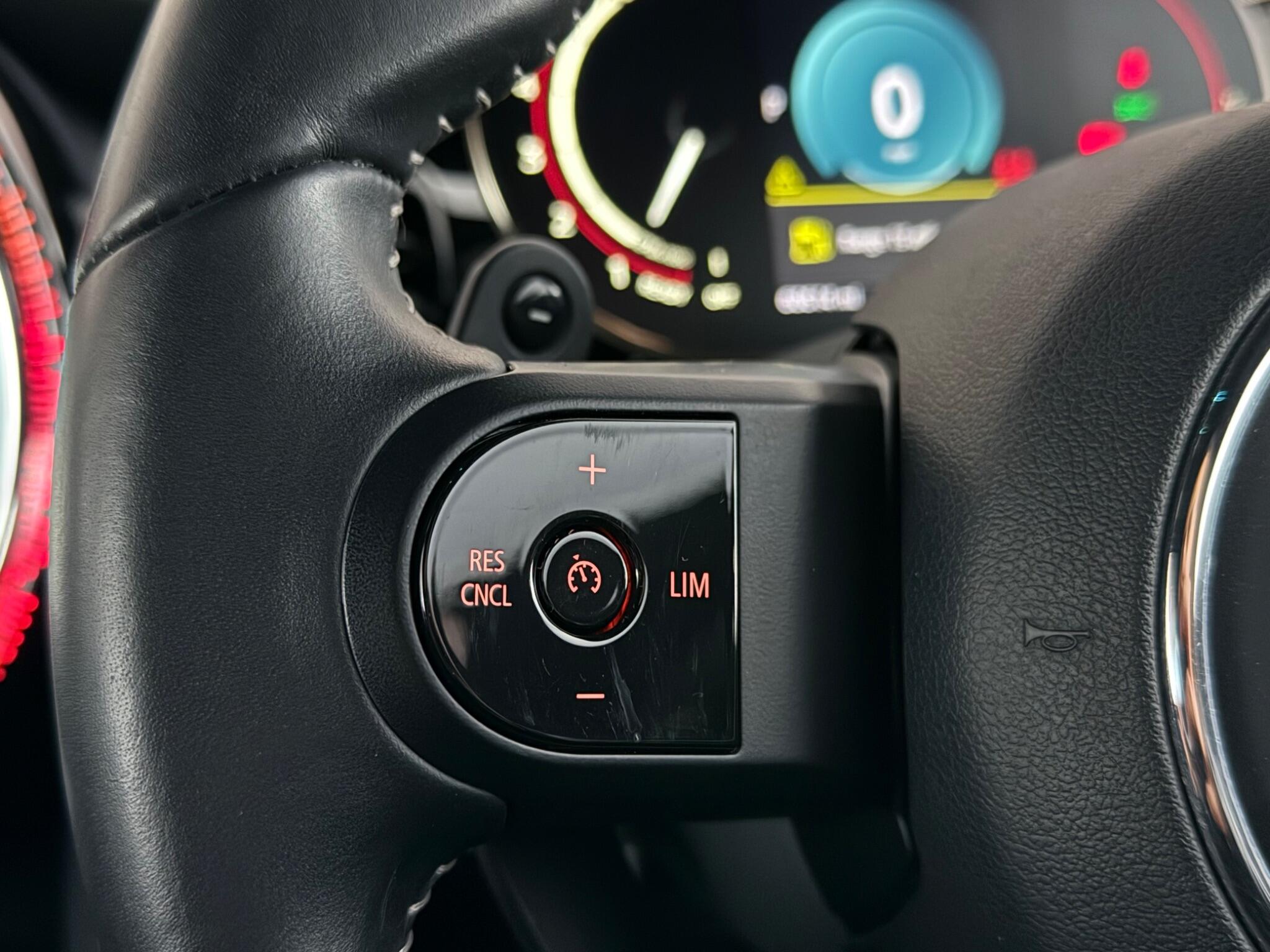 Mini Hatch view 22