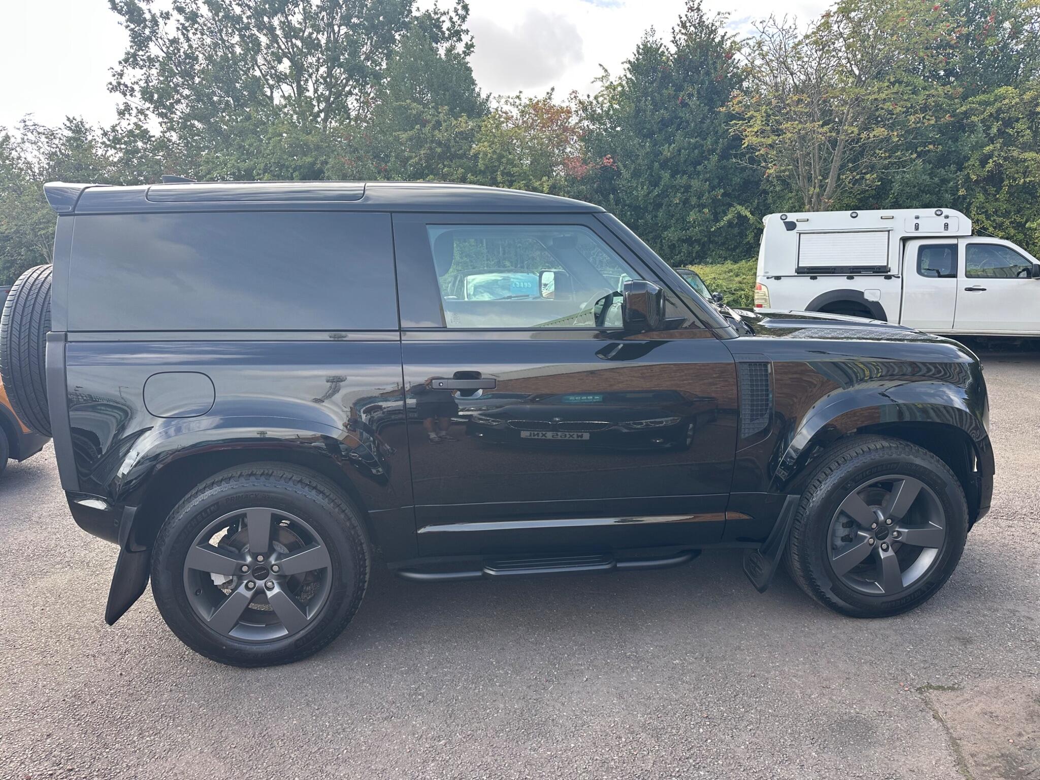 Land Rover Defender view 5