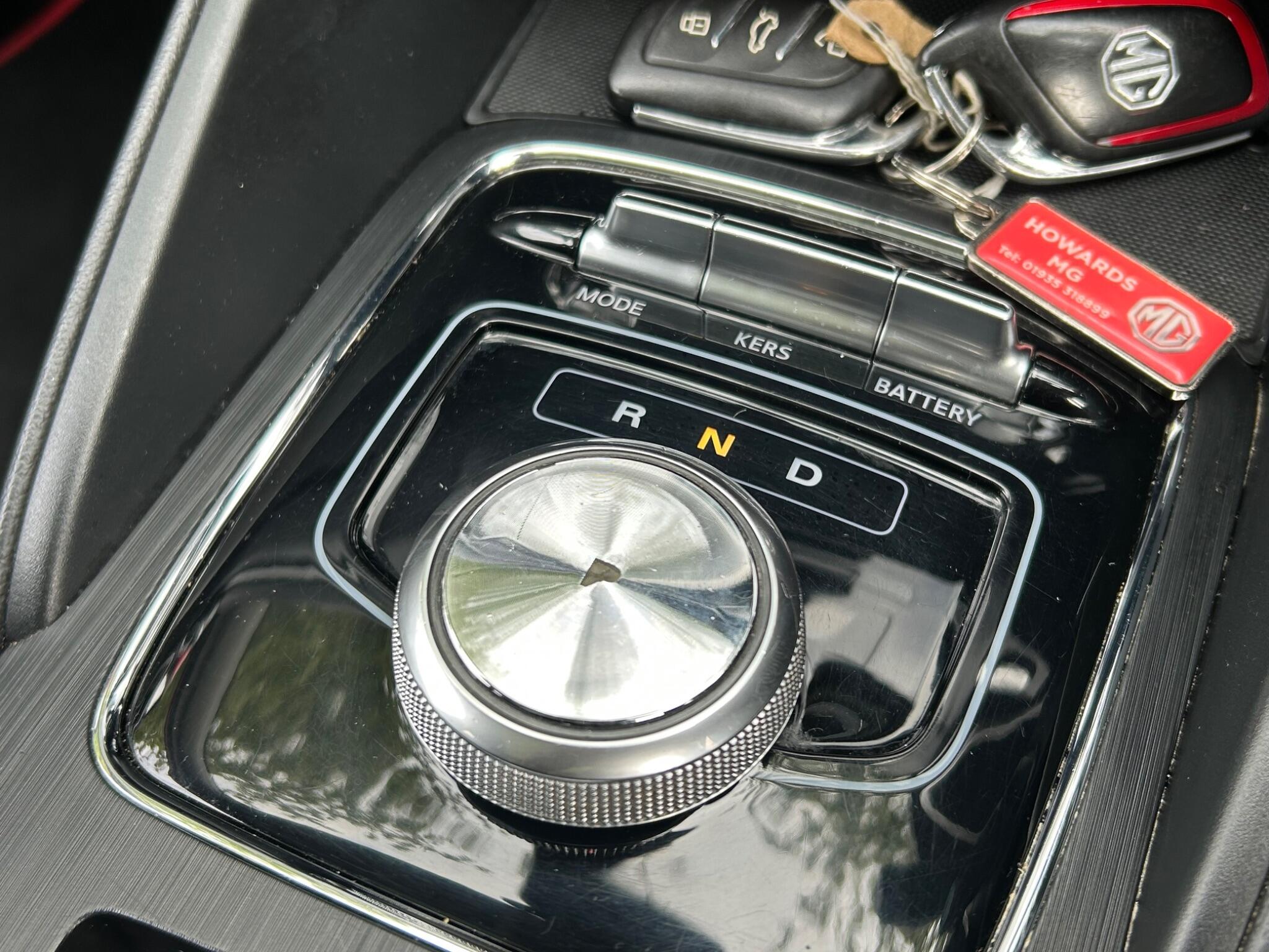 MG ZS view 38