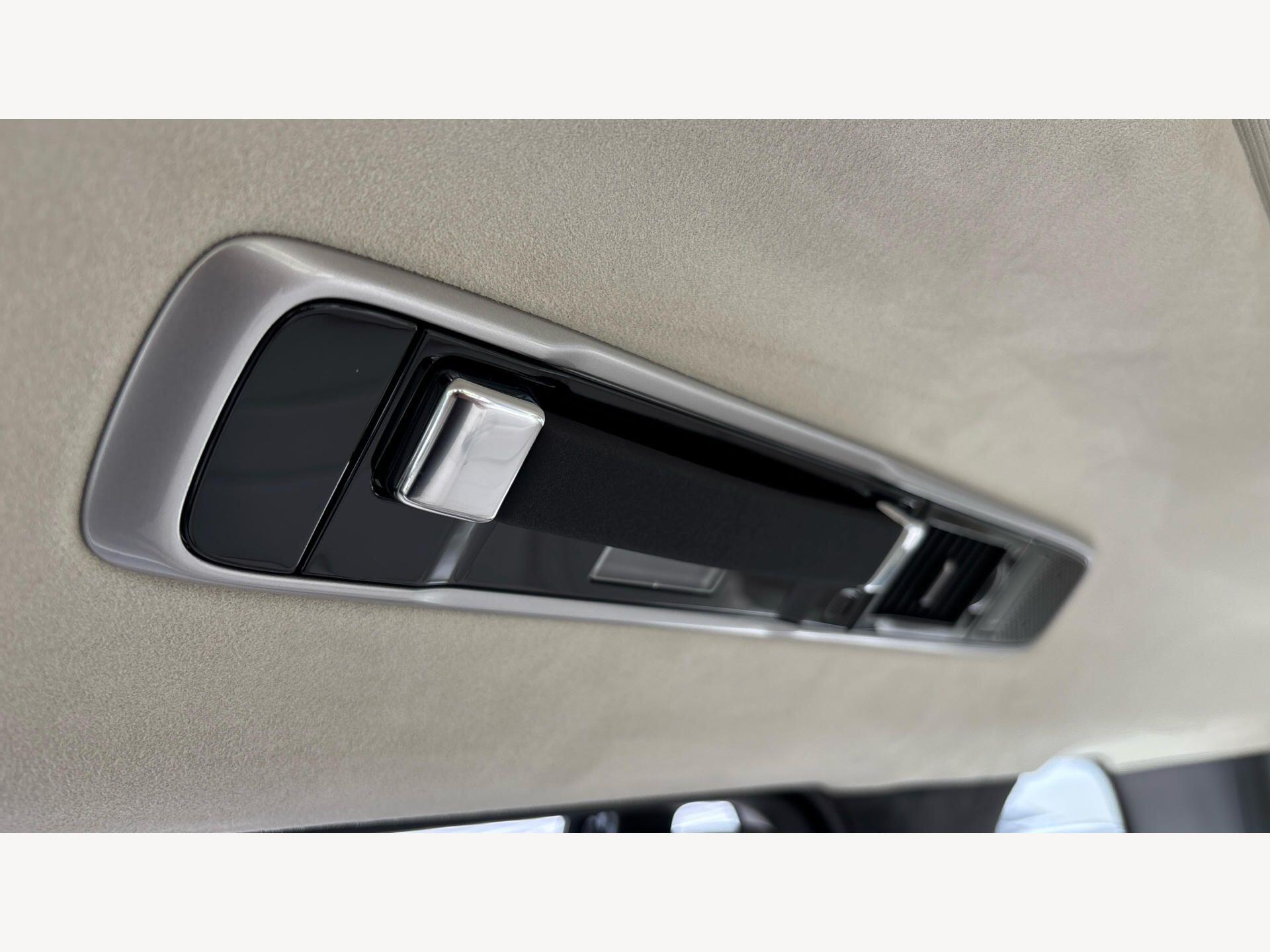 Land Rover Range Rover view 29