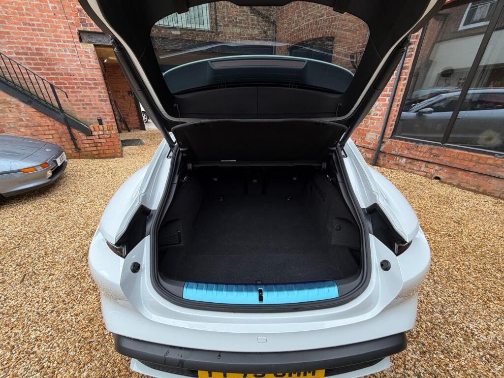 Porsche Taycan view 15