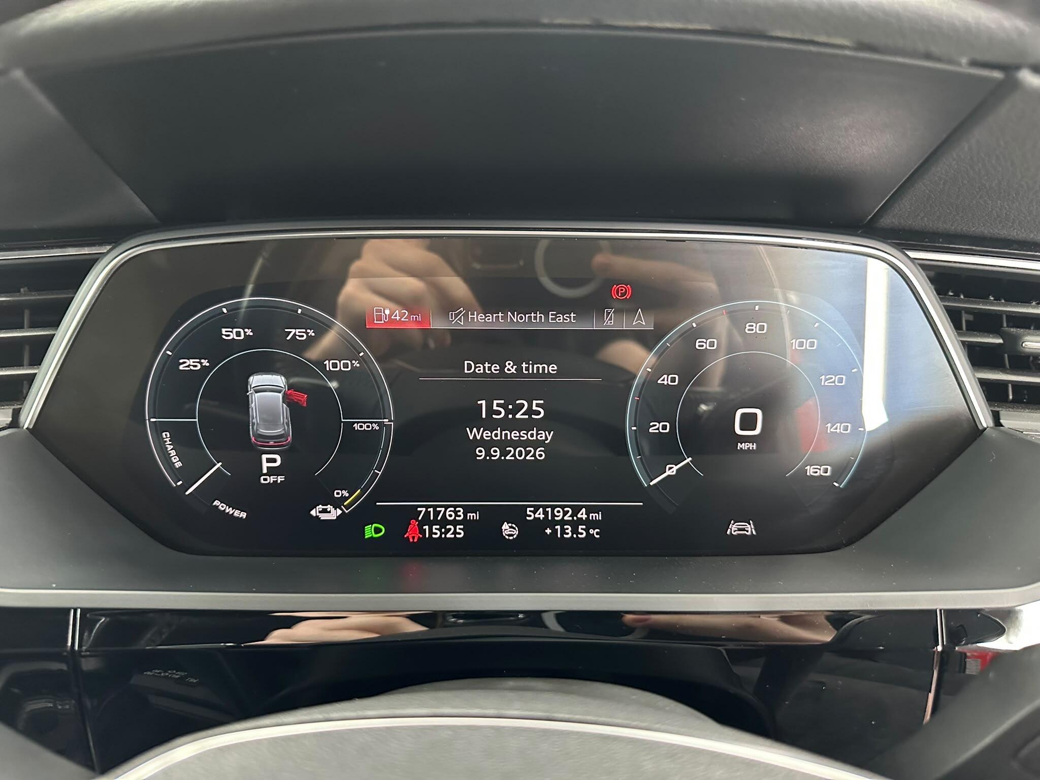 Audi E-Tron view 48