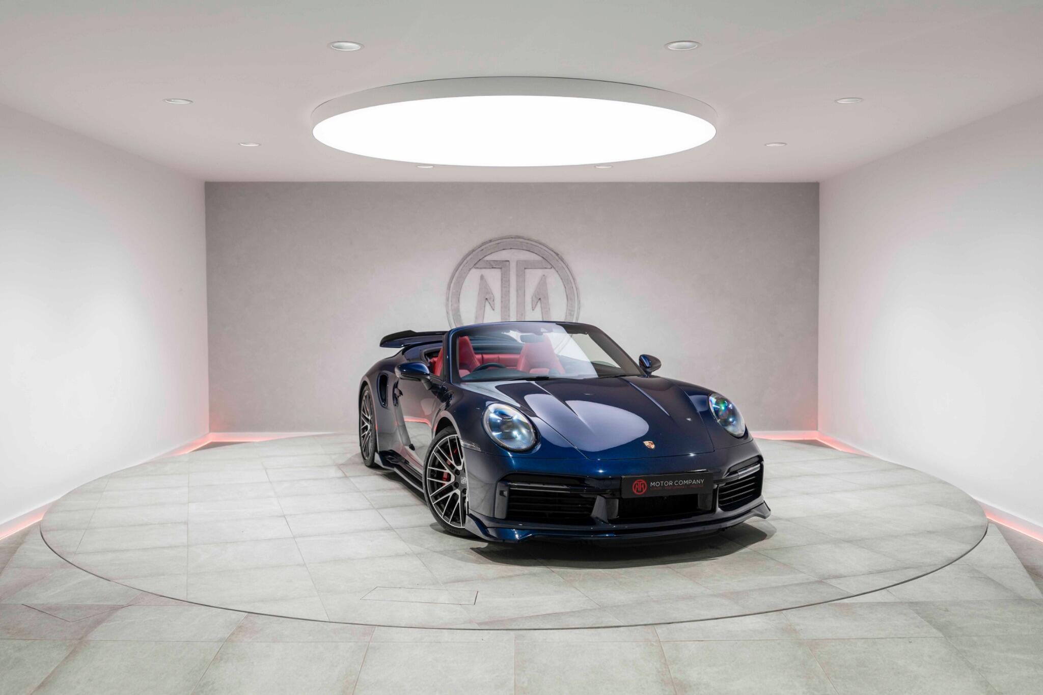 Porsche 911 view 2