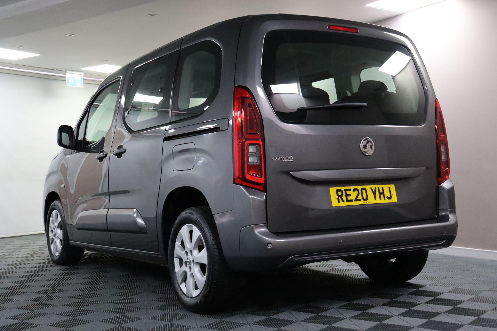 Vauxhall Combo Life view 22