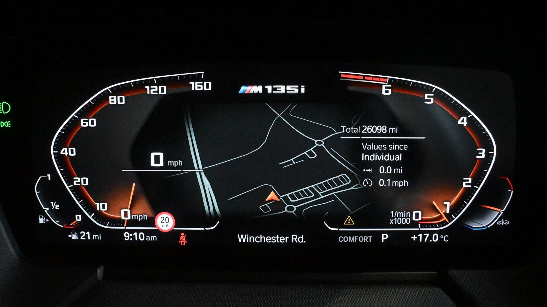 BMW 1 Series view 9