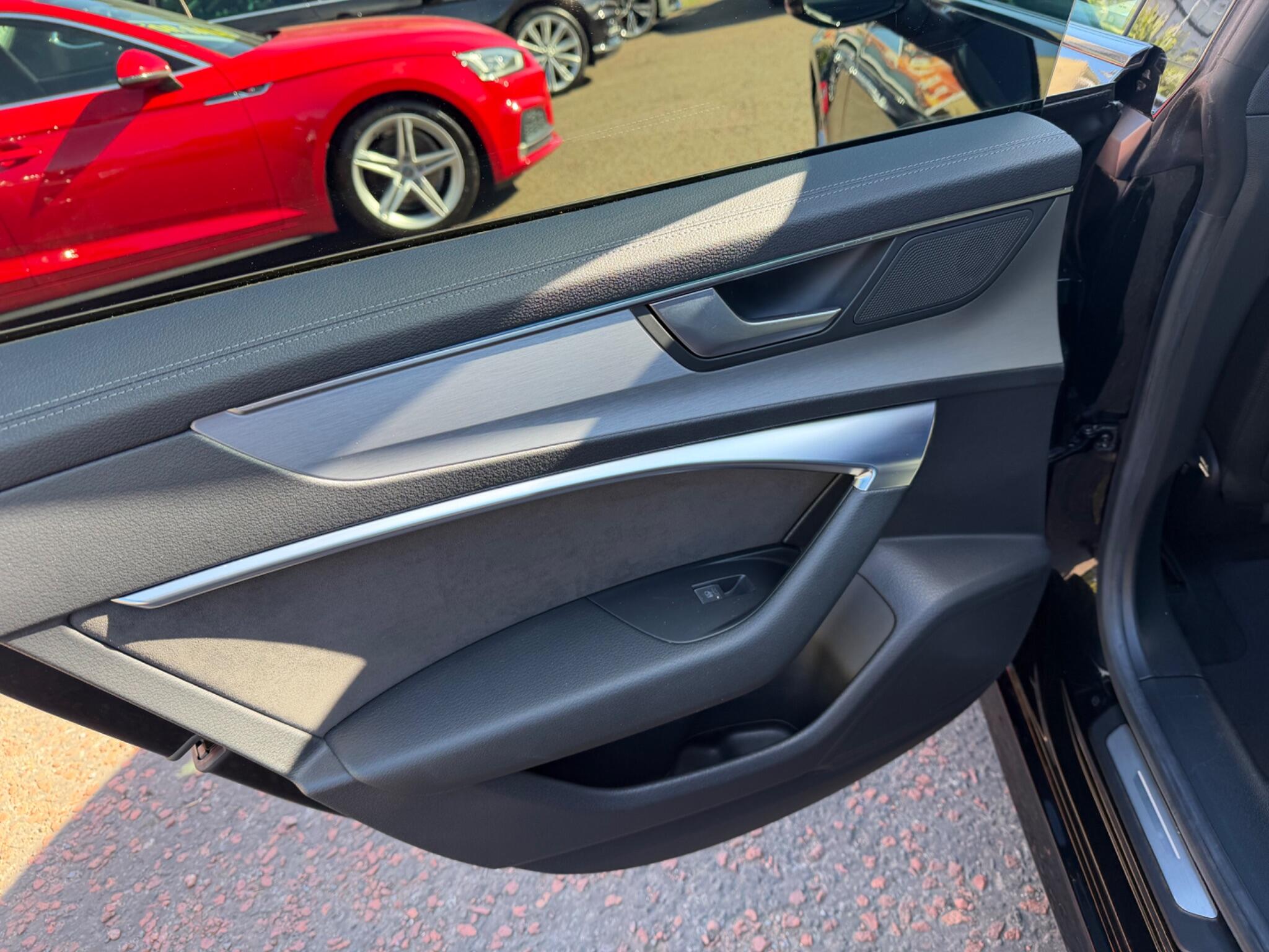 Audi A7 view 16