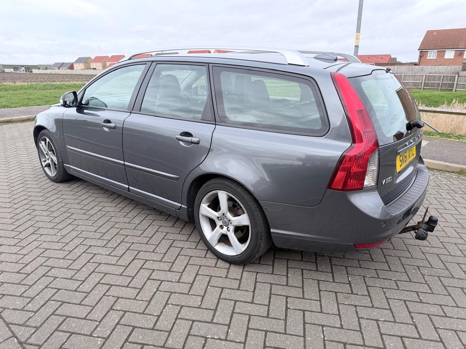 Volvo V50 view 10