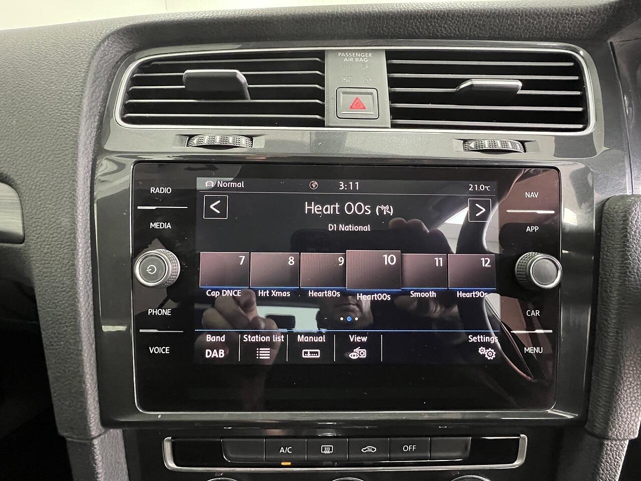 Volkswagen Golf view 11
