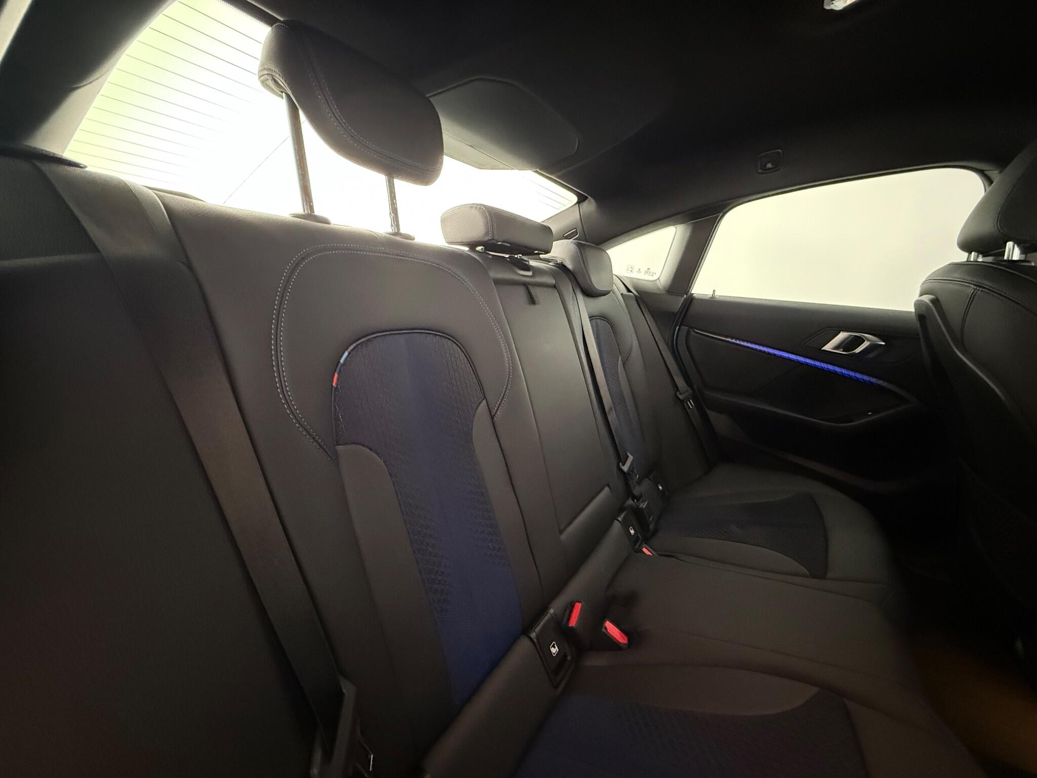 BMW 2 Series view 31