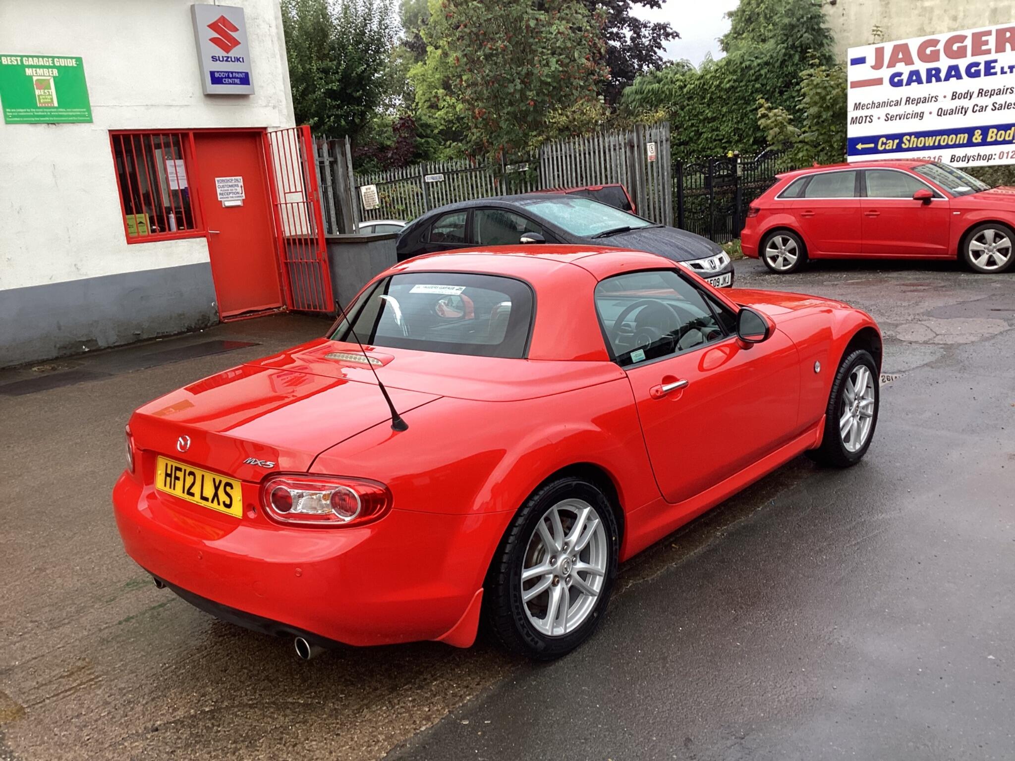 Mazda MX-5 view 6