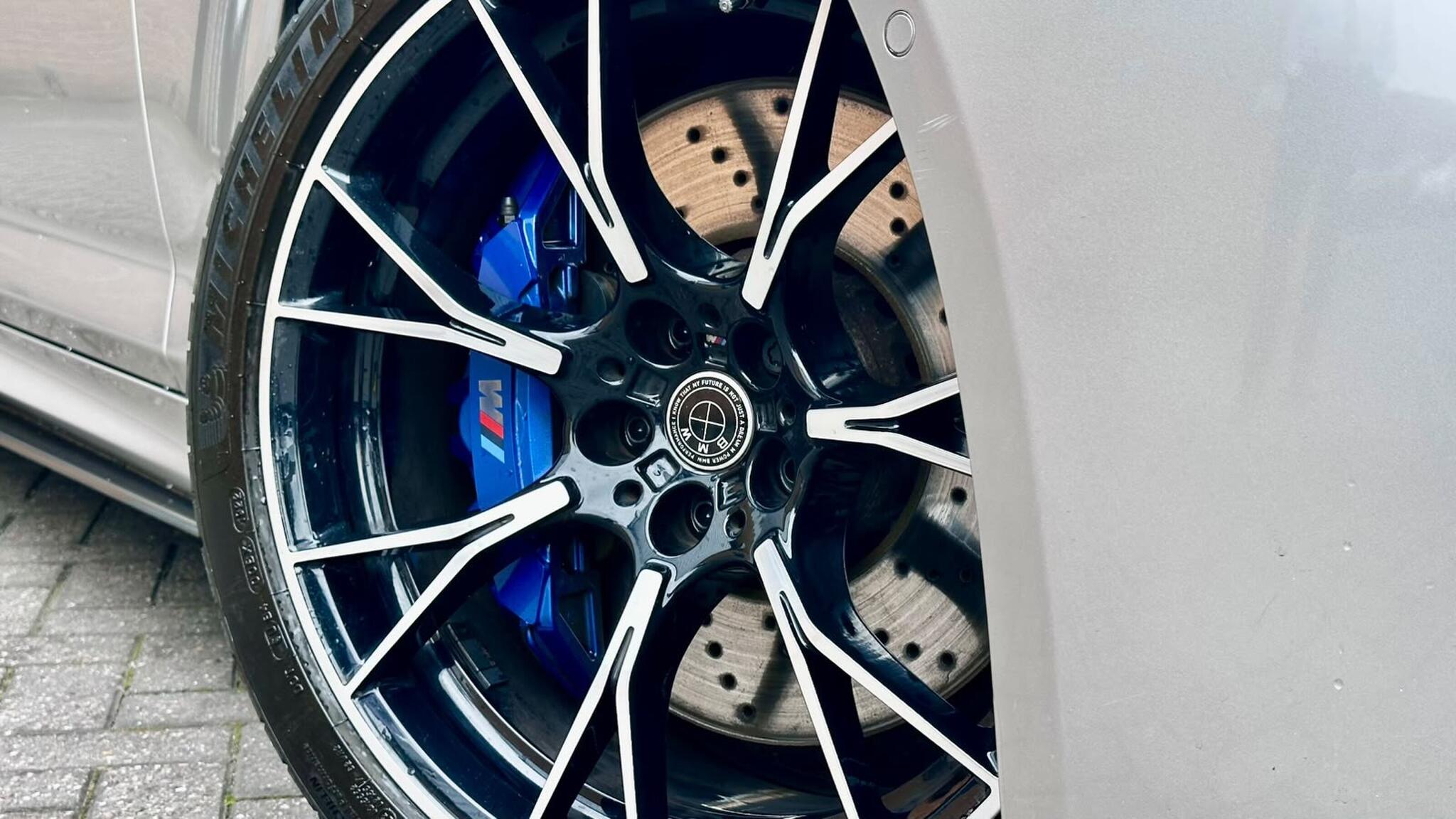 BMW M5 view 9