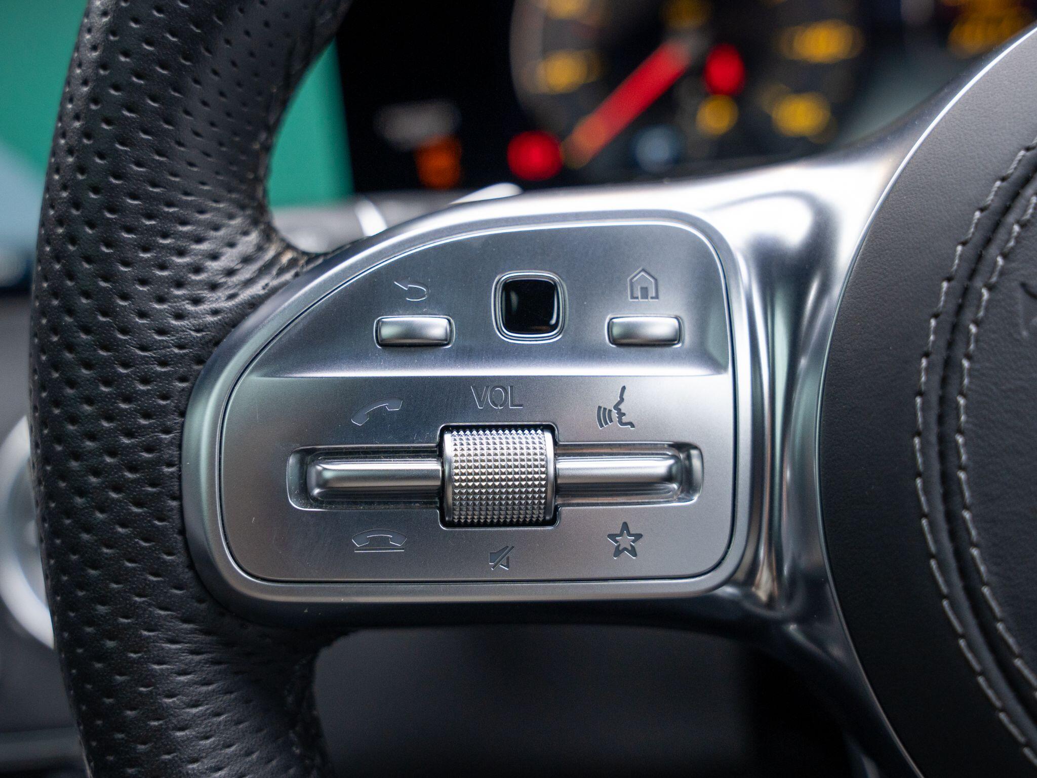 Mercedes-Benz S-Class view 16