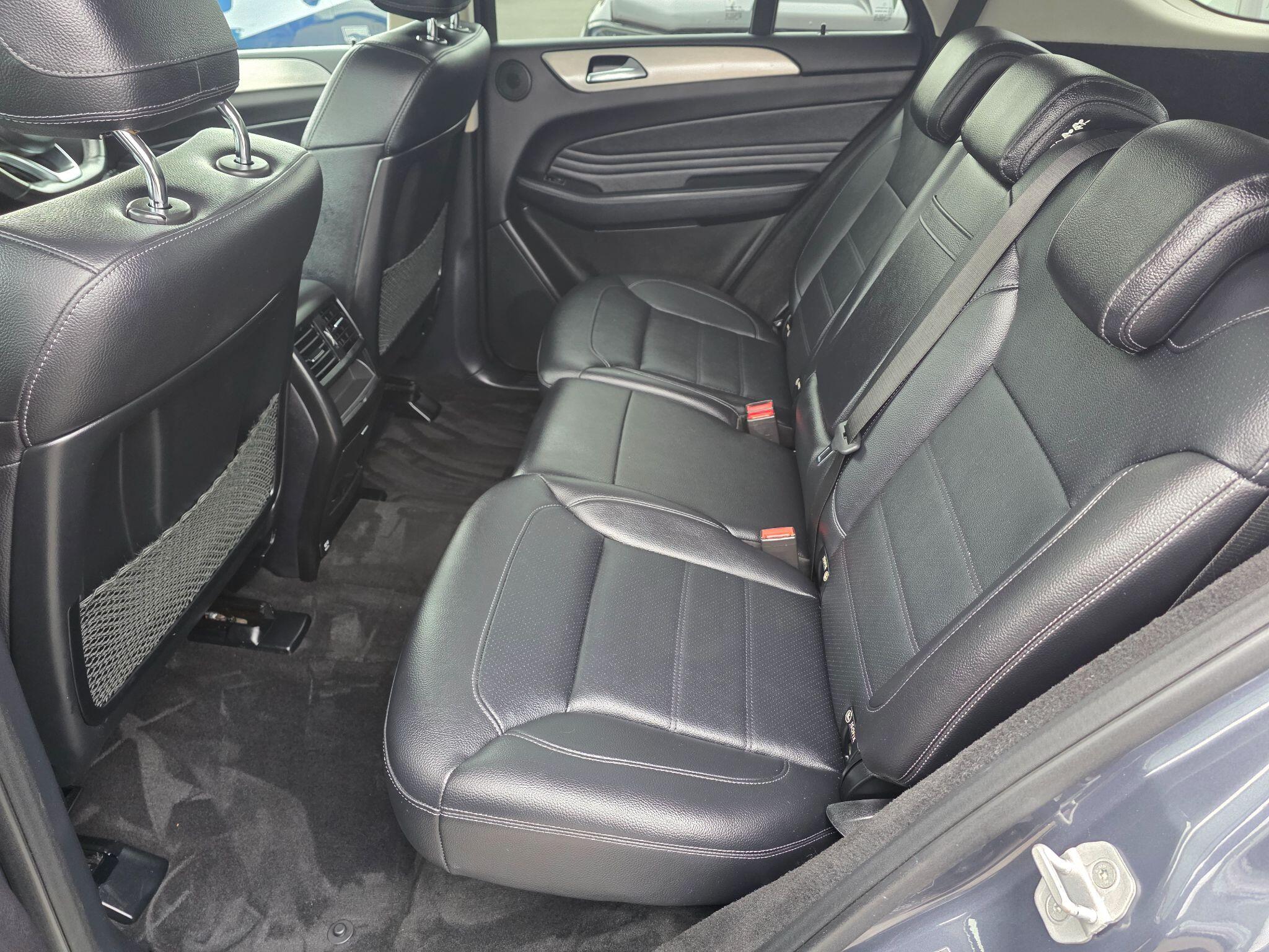 Mercedes-Benz Gle view 23