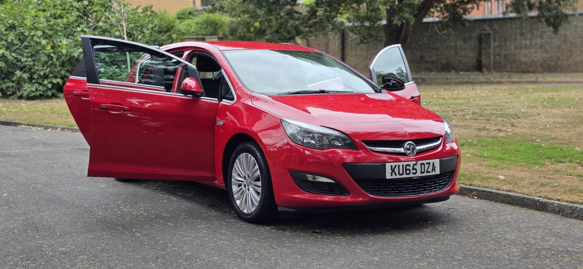 Vauxhall Astra view 8