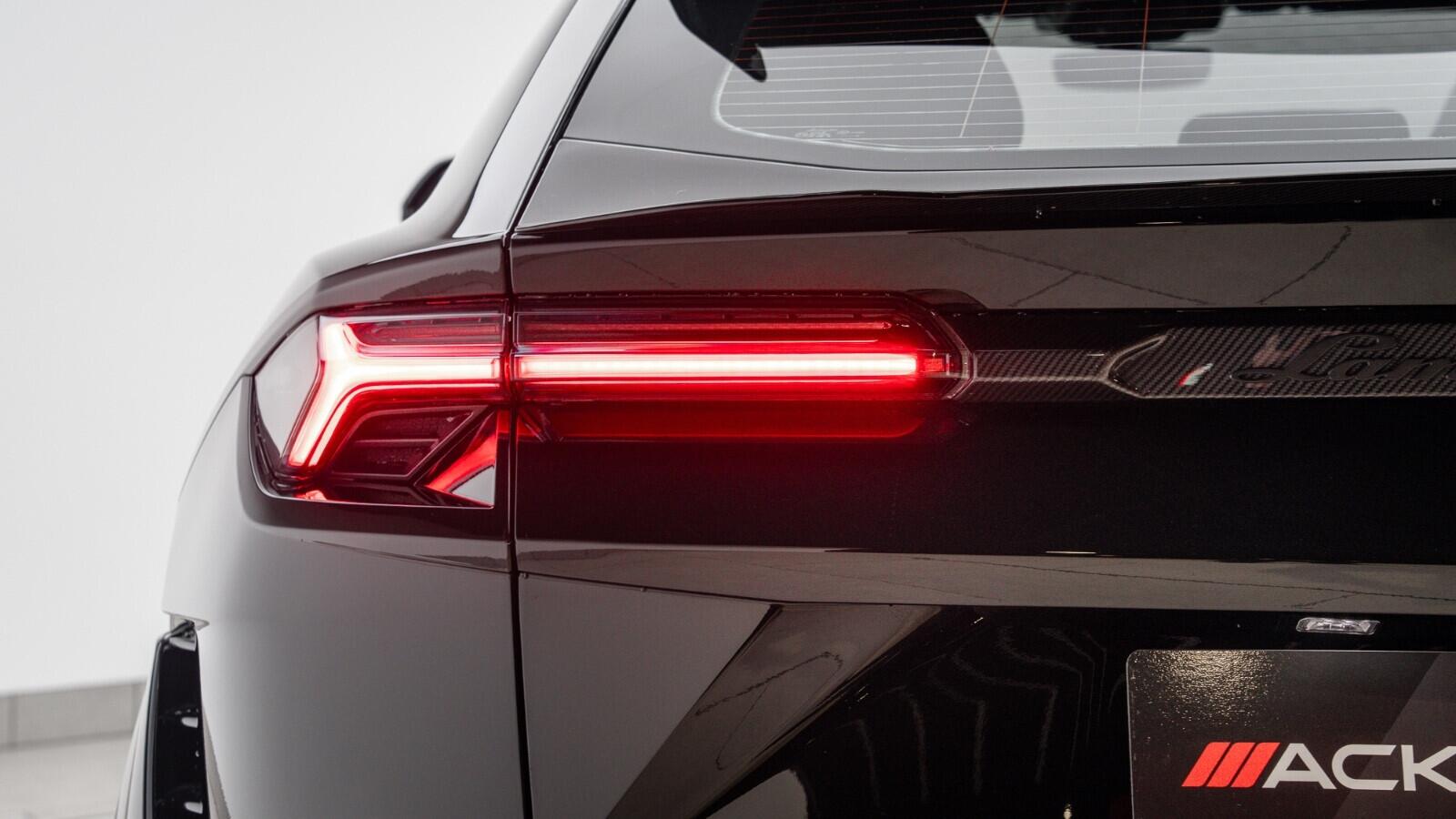 Lamborghini Urus view 53