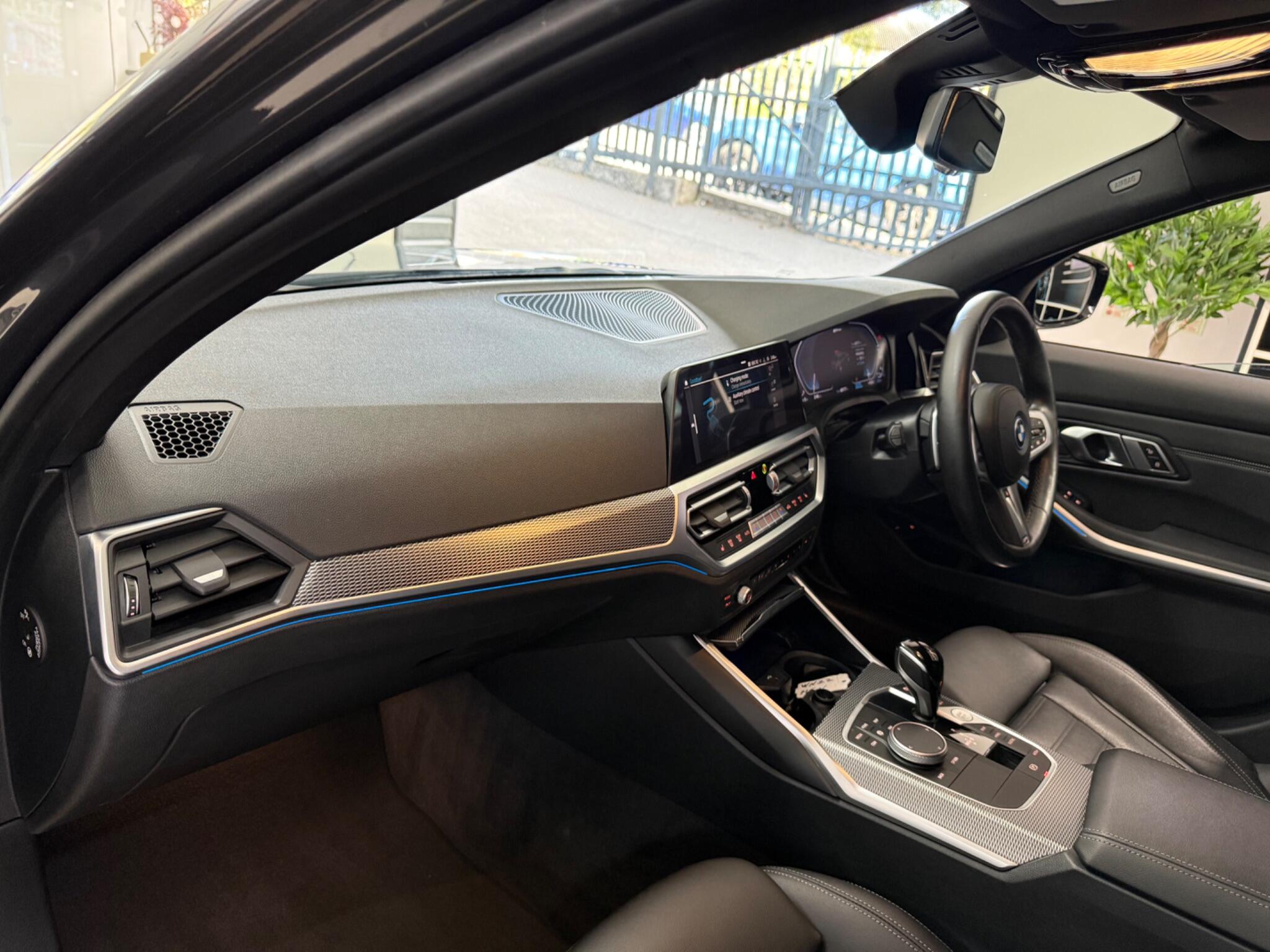 BMW 3 Series view 34