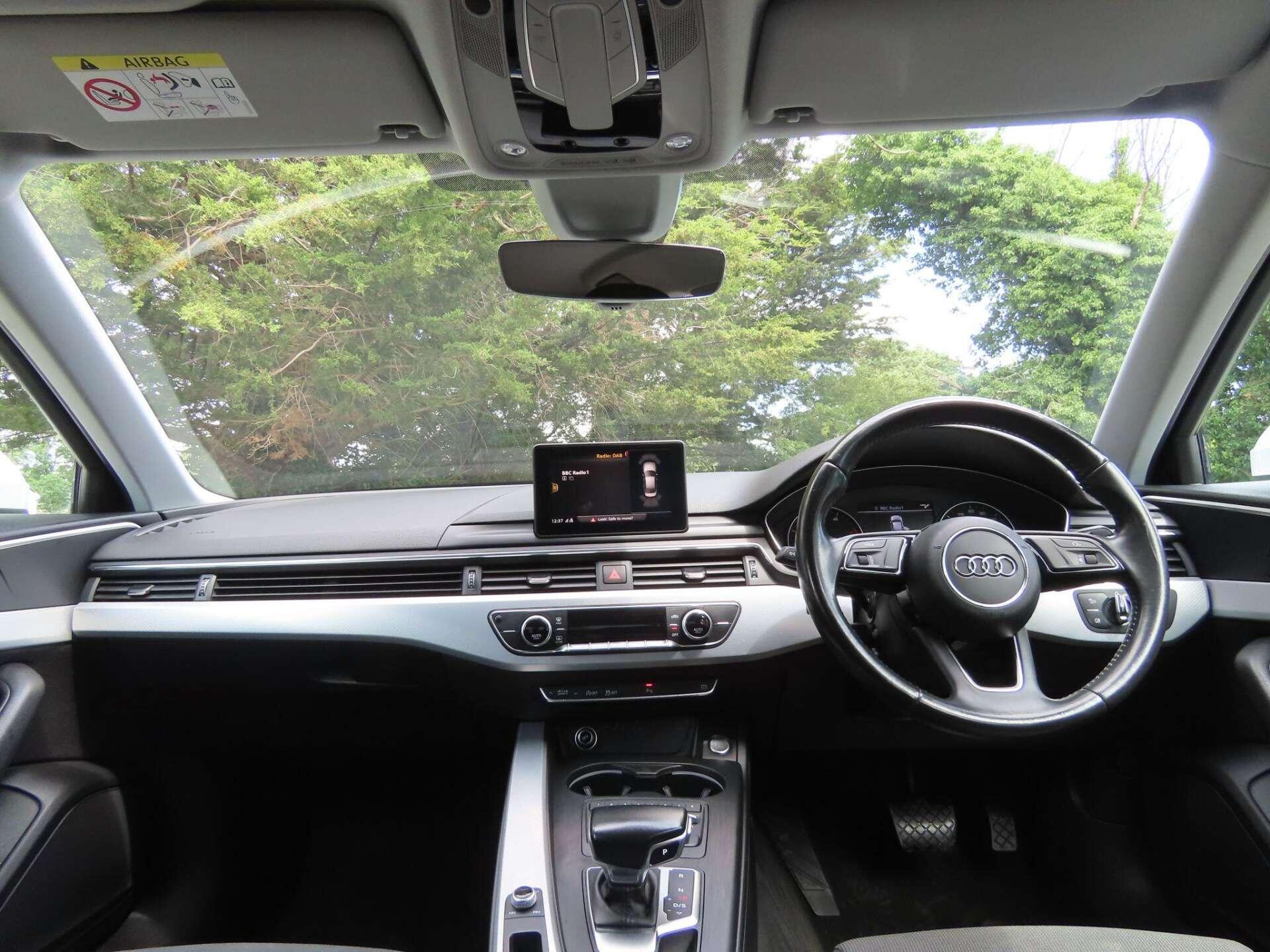 Audi A4 view 7