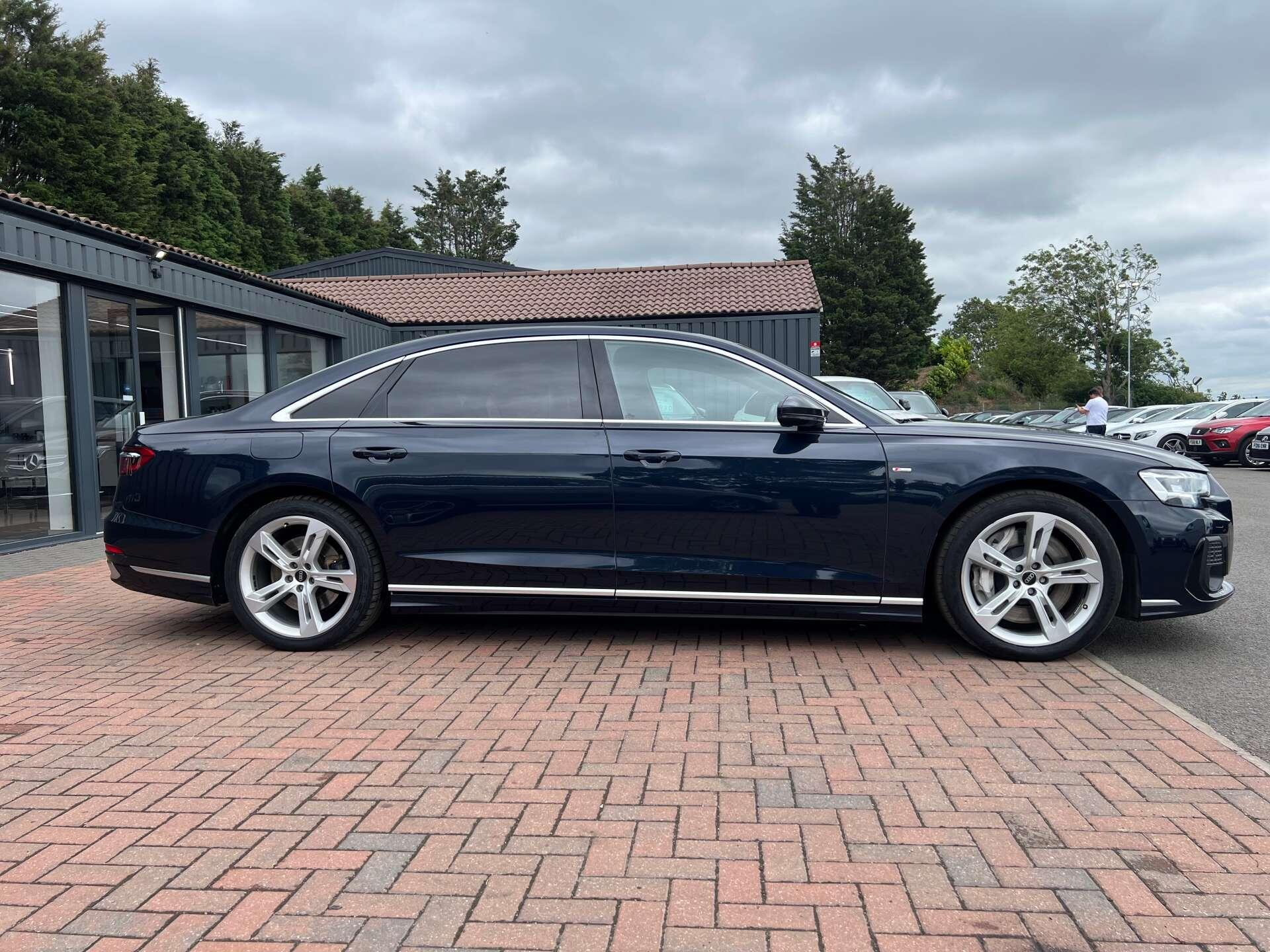 Audi A8 view 8