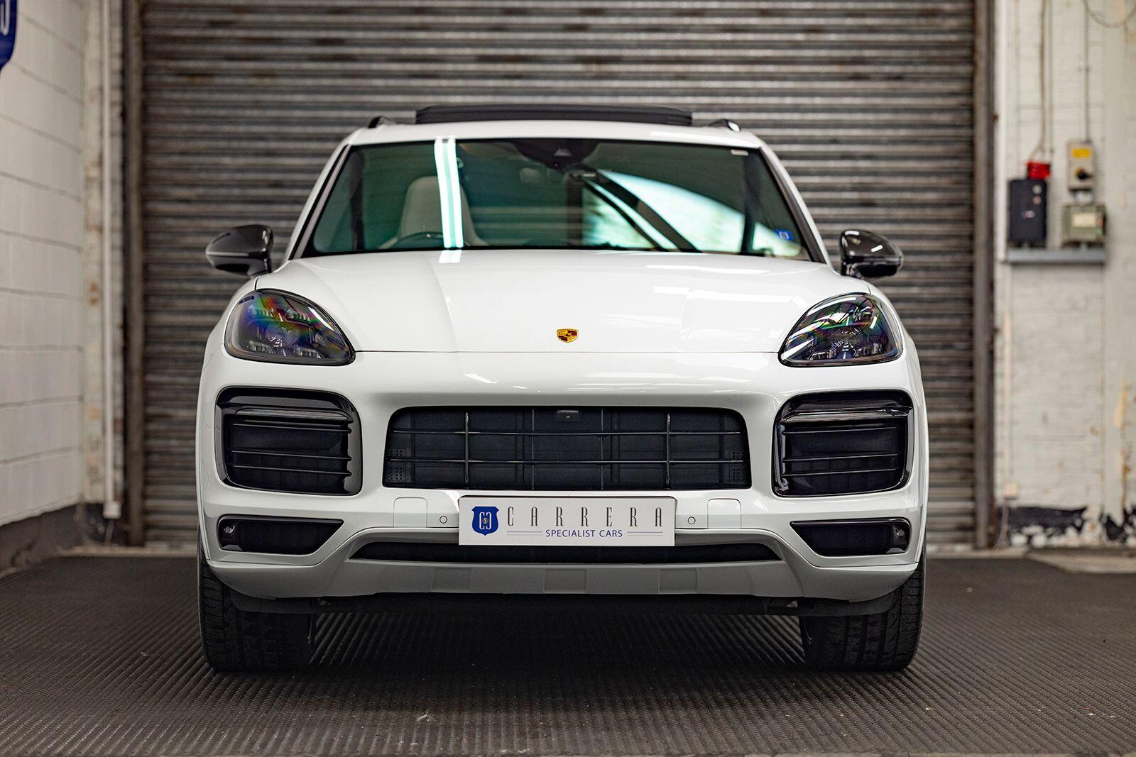 Porsche Cayenne view 8