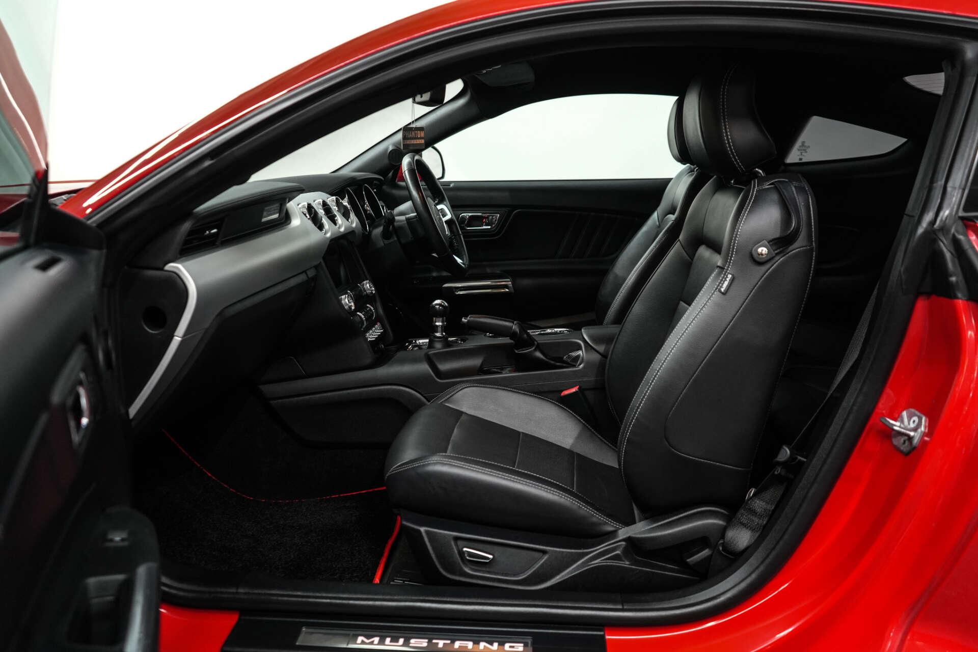 Ford Mustang view 19